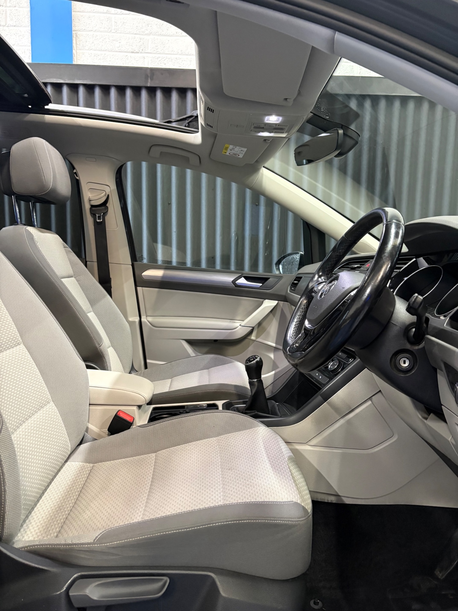 Used Volkswagen Touran 2017 for sale - 76426669: Photo 10