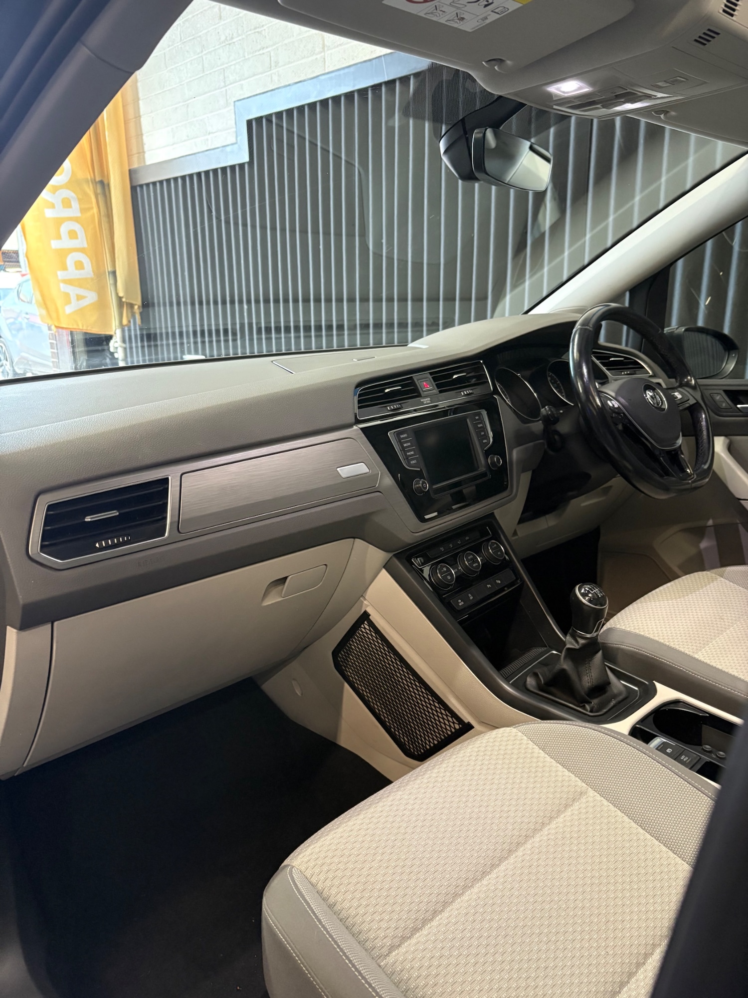 Used Volkswagen Touran 2017 for sale - 76426669: Photo 17