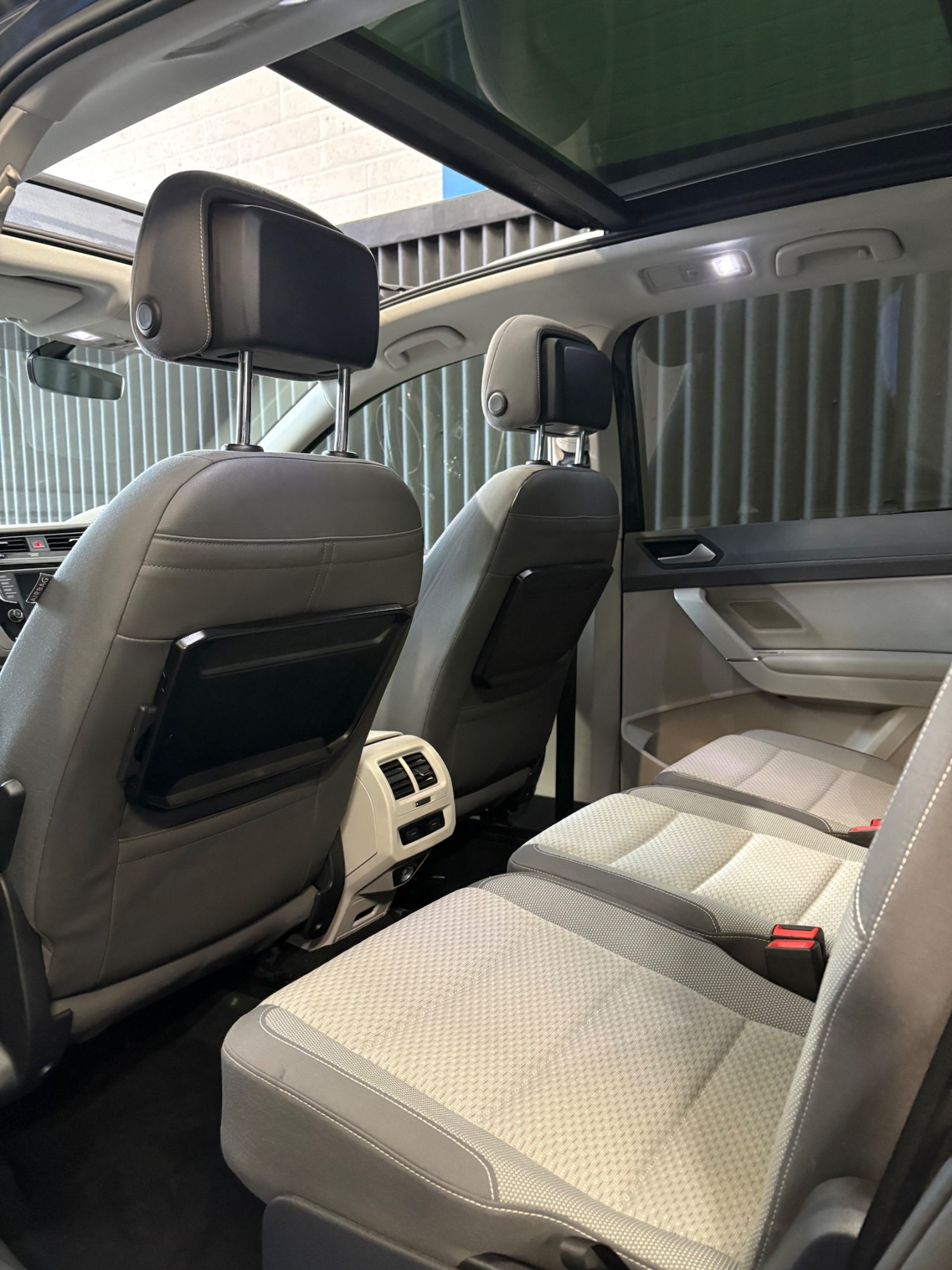 Used Volkswagen Touran 2017 for sale - 76426669: Photo 20