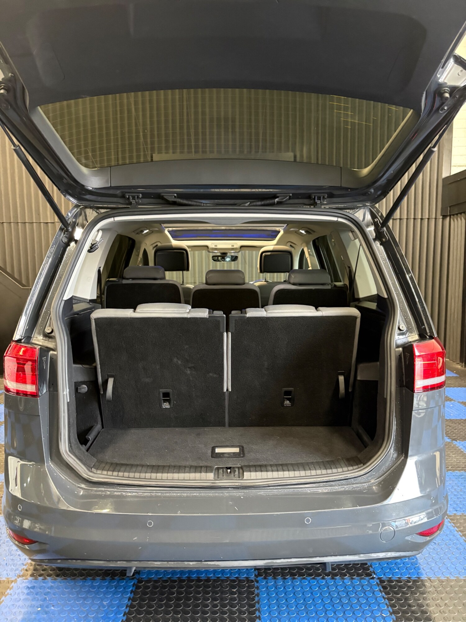 Used Volkswagen Touran 2017 for sale - 76426669: Photo 26