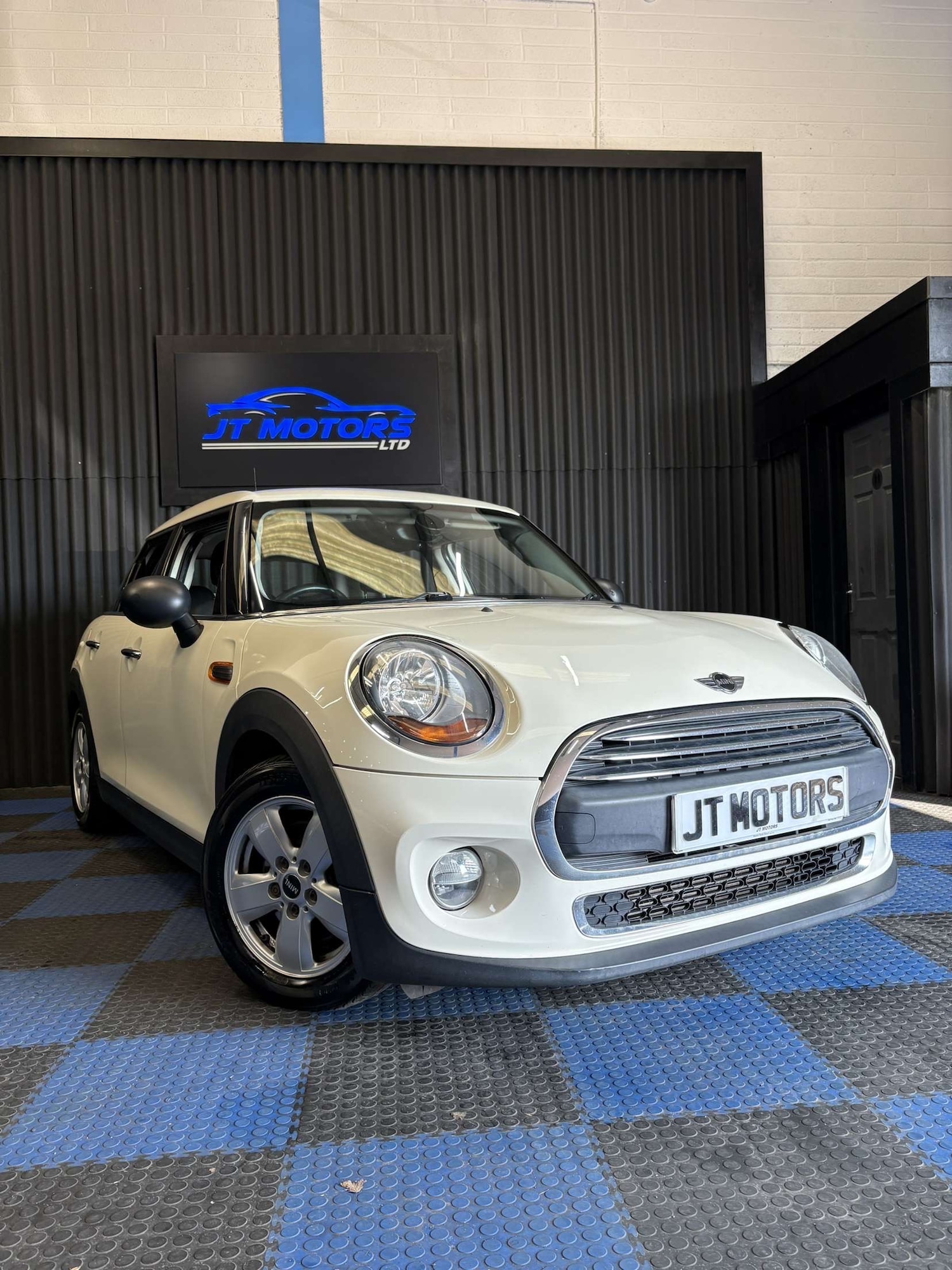 Used MINI Hatch 2015 for sale - 77745894: Photo 1