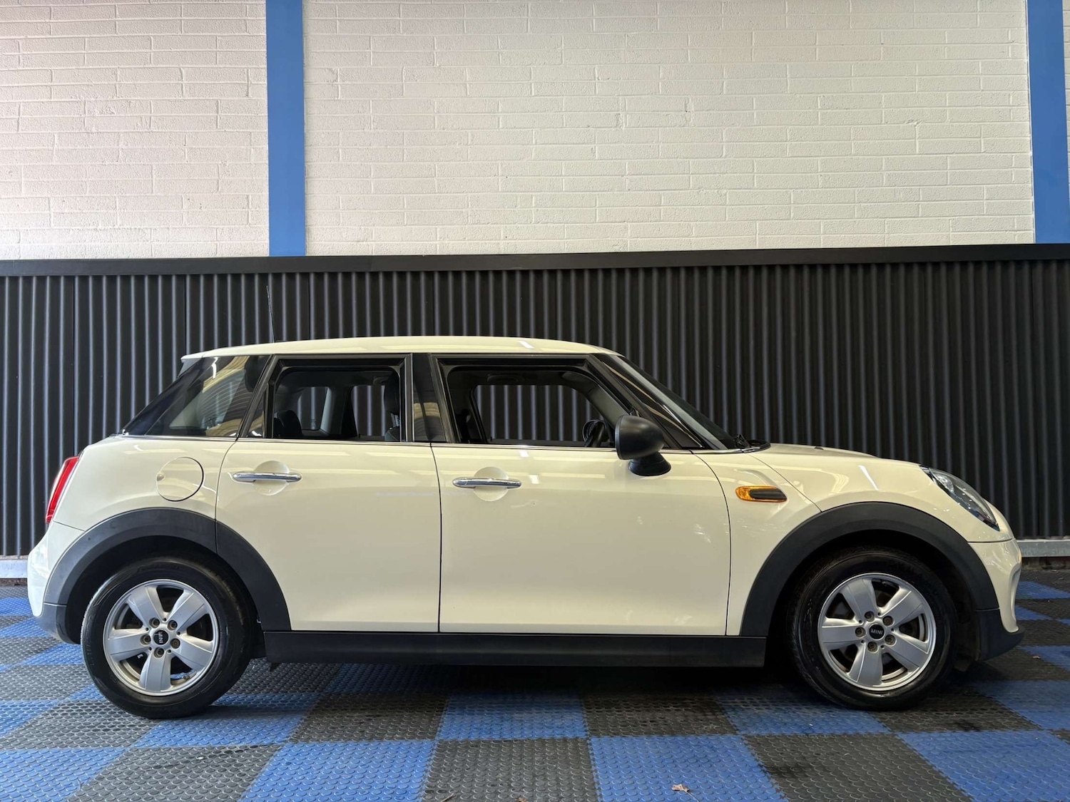 Used MINI Hatch 2015 for sale - 77745894: Photo 5