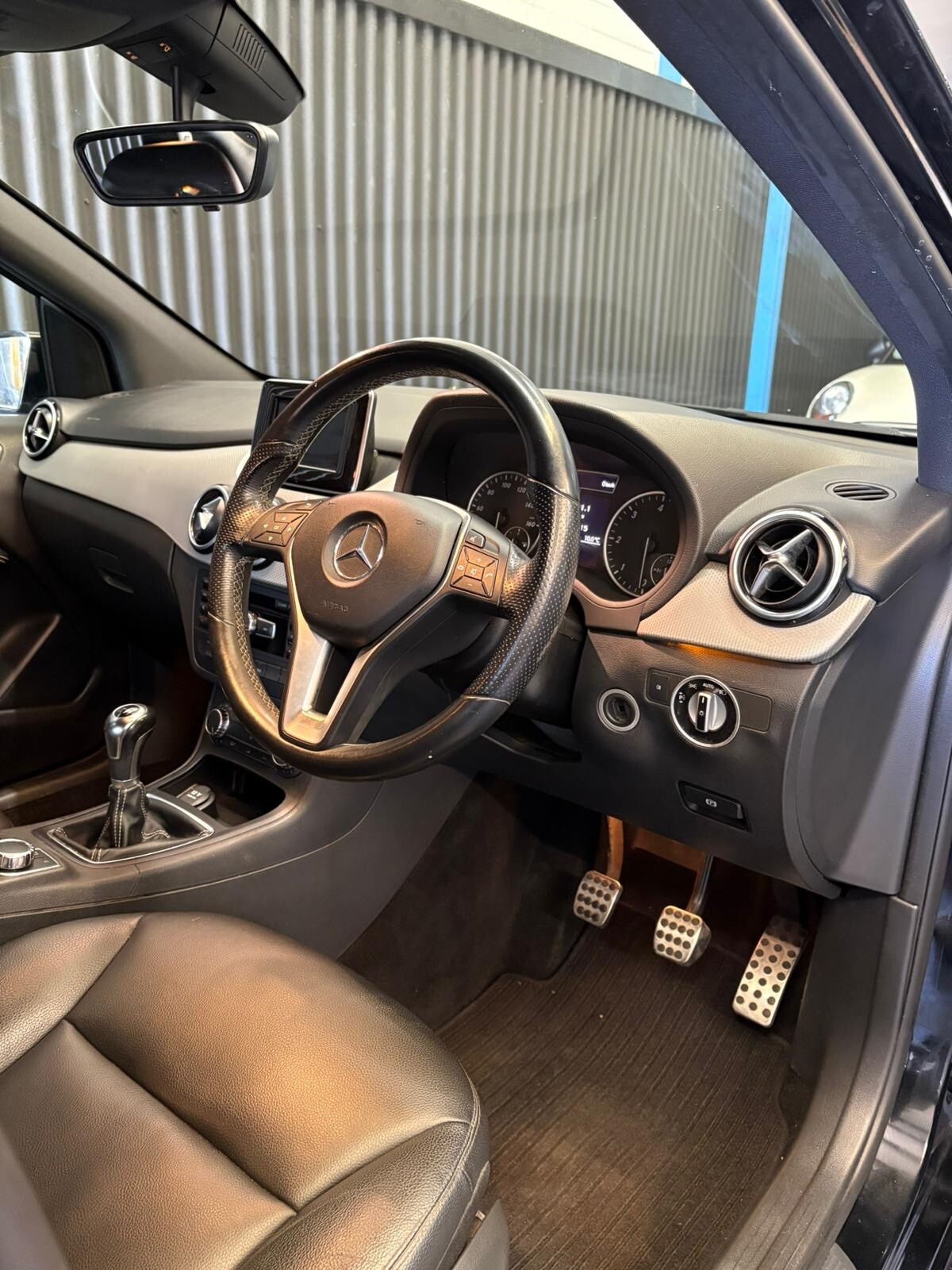 Used Mercedes-Benz B Class 2012 for sale - 77998480: Photo 9