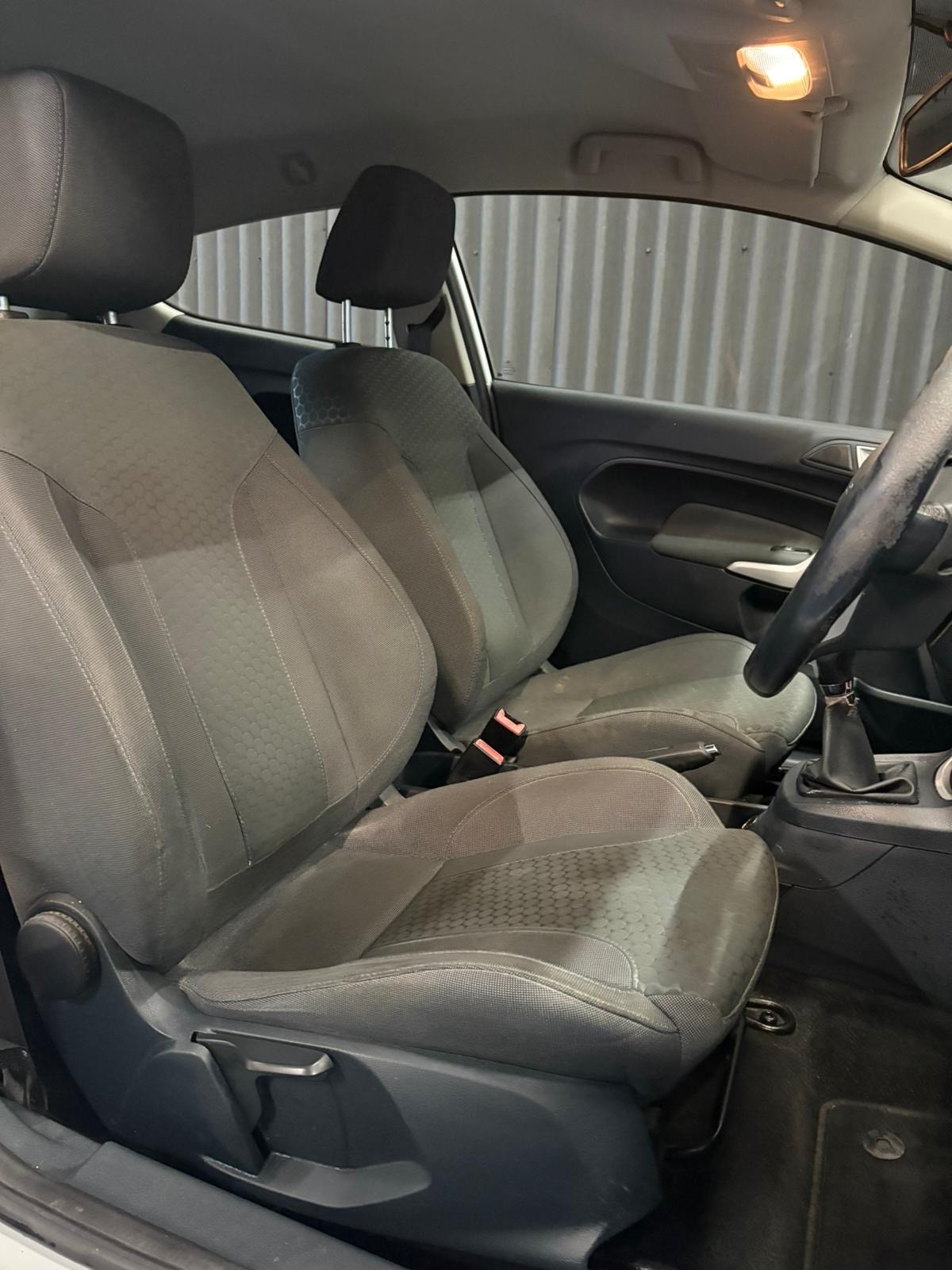 Used Ford Fiesta 2011 for sale - 76560093: Photo 11