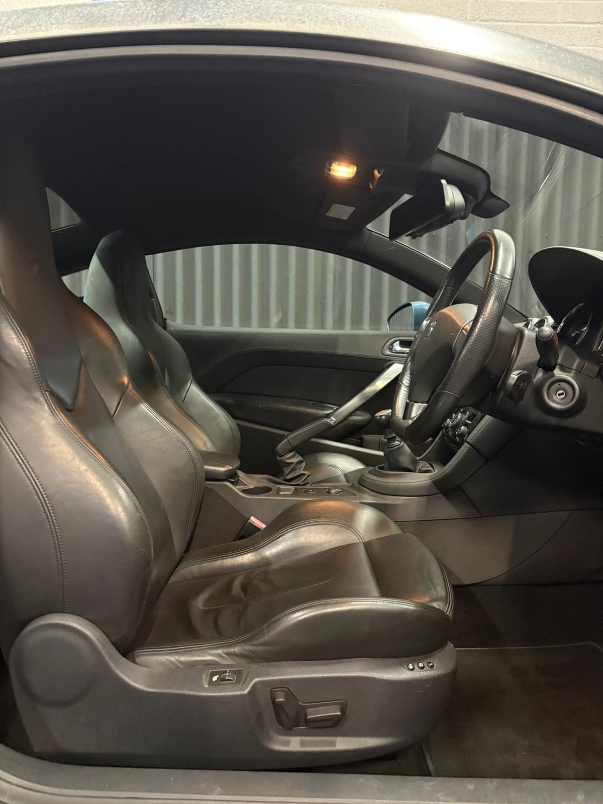 Used Peugeot RCZ 2011 for sale - 77199016: Photo 11