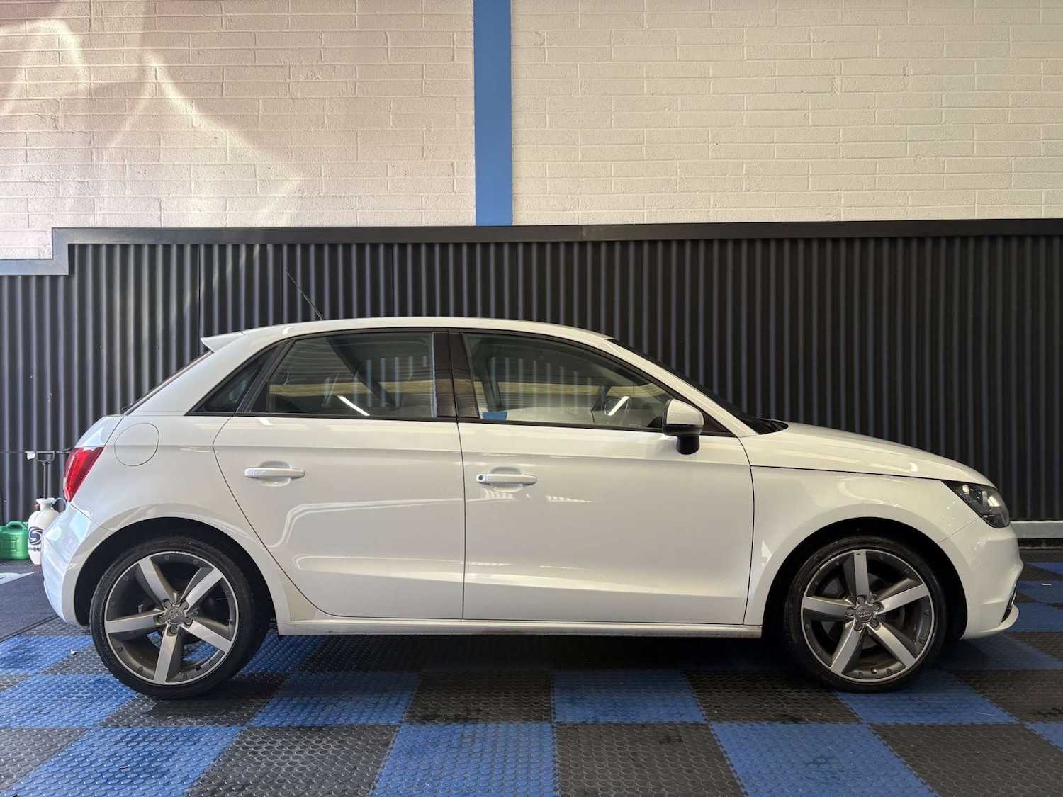 Used Audi A1 2012 for sale - 77228071: Photo 5
