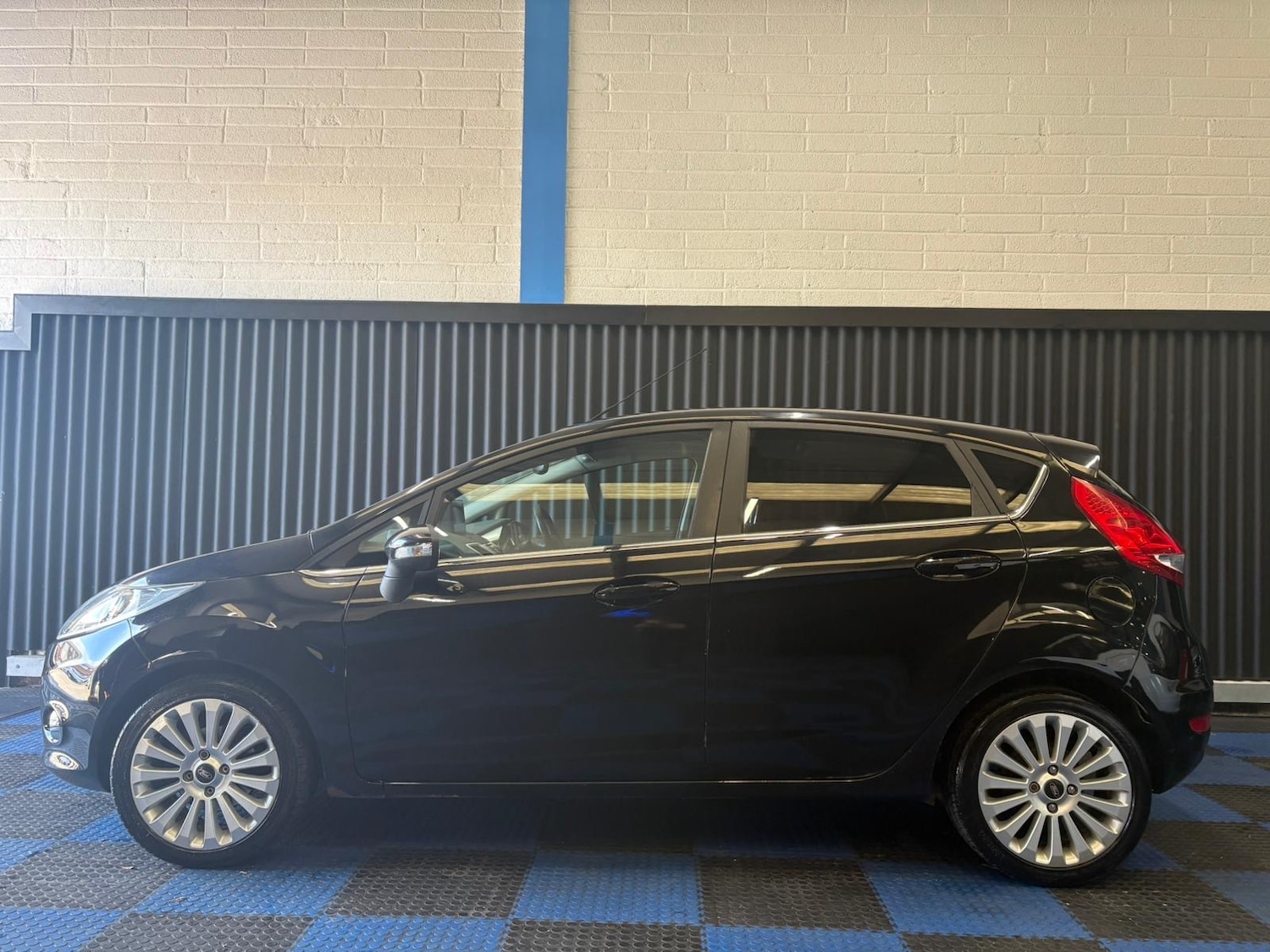 Used Ford Fiesta 2009 for sale - 76397264: Photo 4