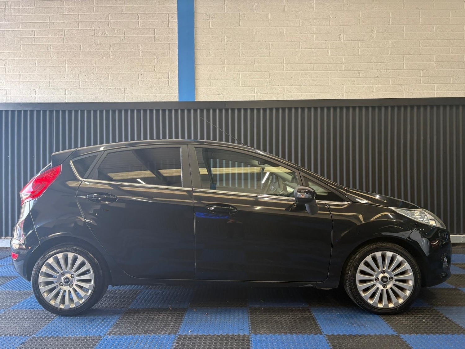 Used Ford Fiesta 2009 for sale - 76397264: Photo 5