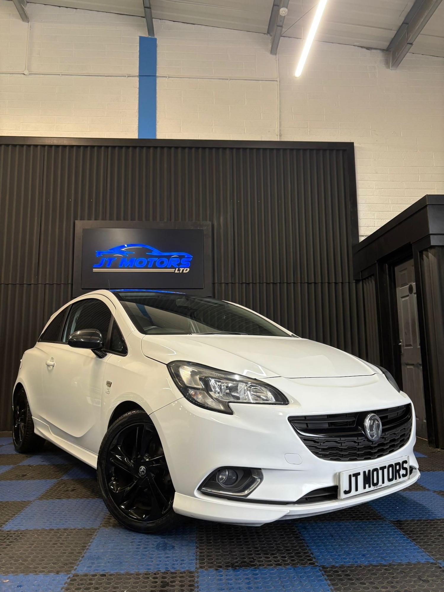 Used Vauxhall Corsa 2015 for sale - 76831250: Photo 1
