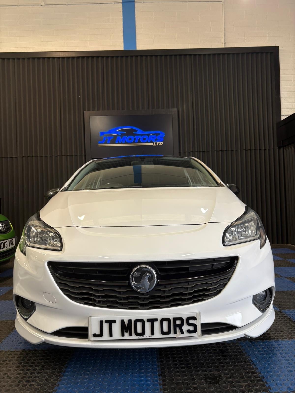 Used Vauxhall Corsa 2015 for sale - 76831250: Photo 2