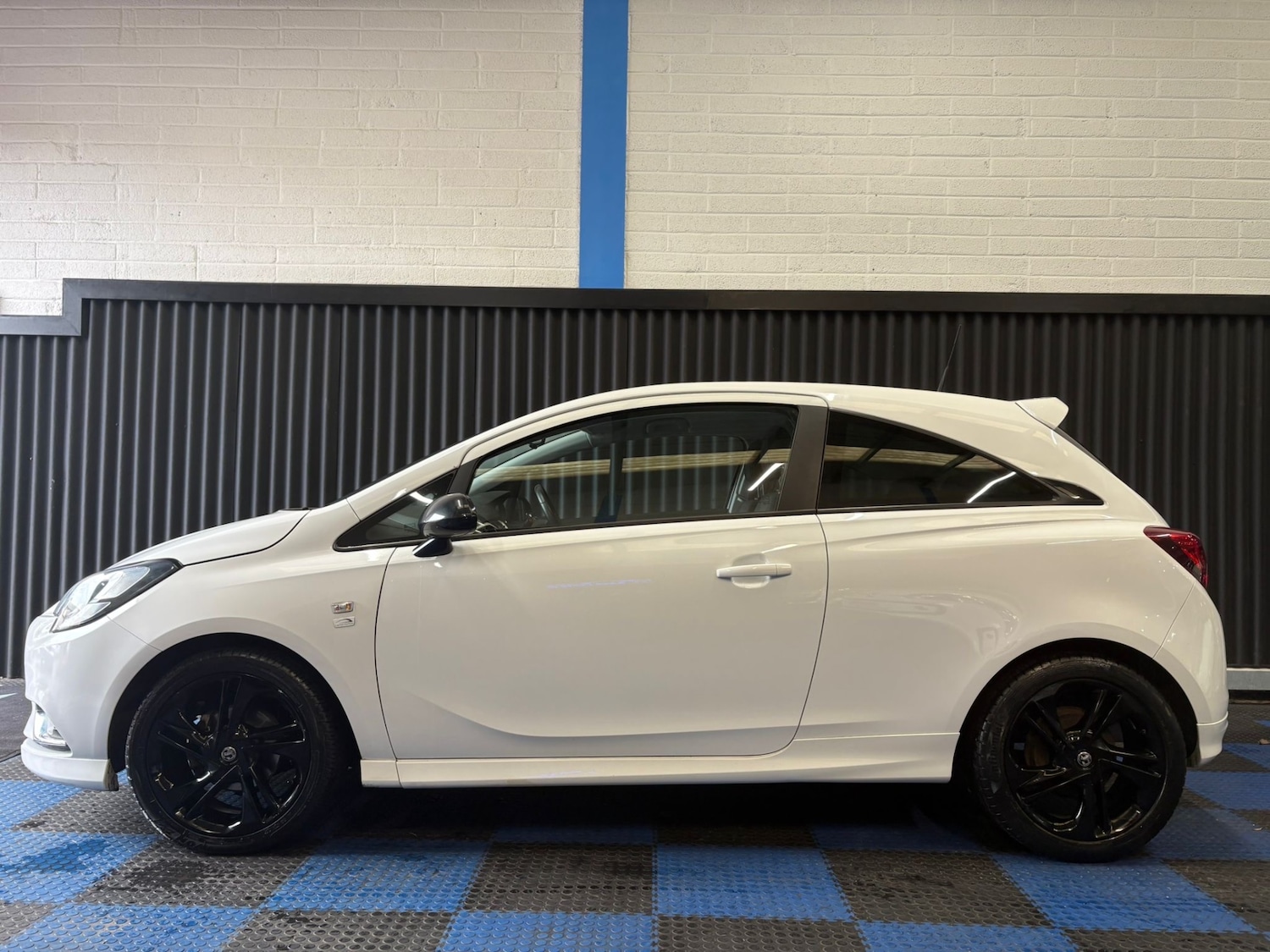 Used Vauxhall Corsa 2015 for sale - 76831250: Photo 4
