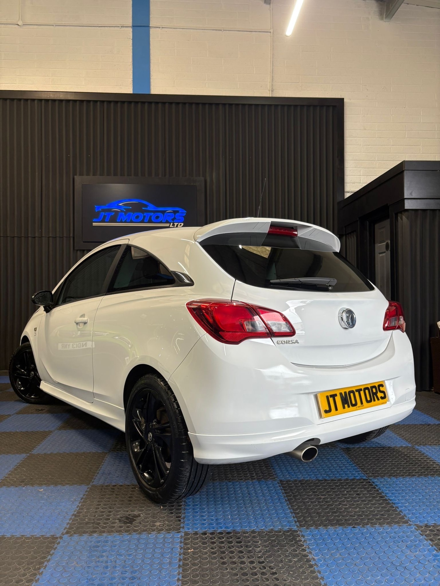 Used Vauxhall Corsa 2015 for sale - 76831250: Photo 8