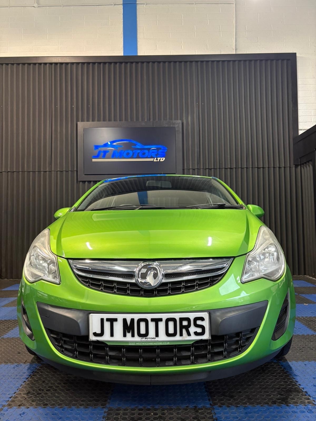 Used Vauxhall Corsa 2013 for sale - 76740801: Photo 2