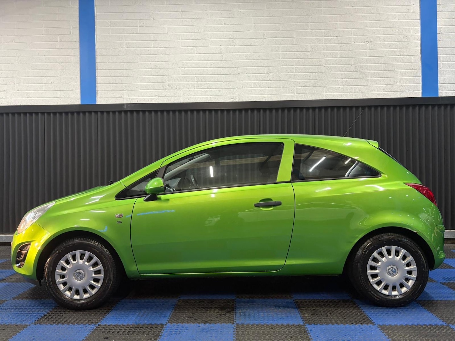 Used Vauxhall Corsa 2013 for sale - 76740801: Photo 4