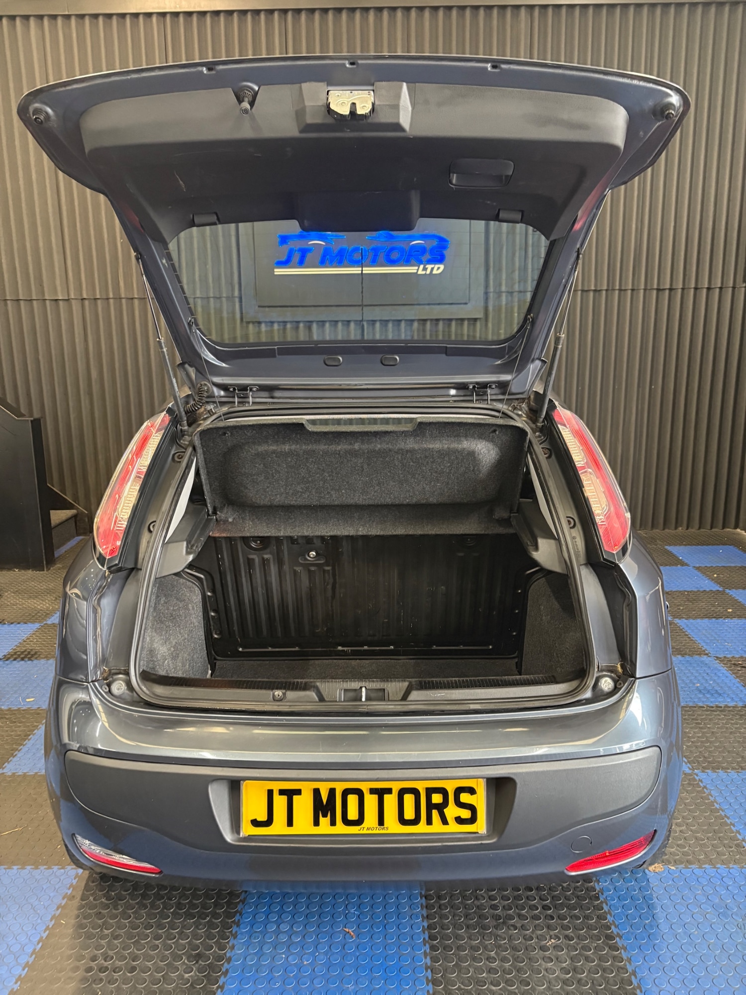 Used Fiat Punto Evo 2010 for sale - 76505537: Photo 19