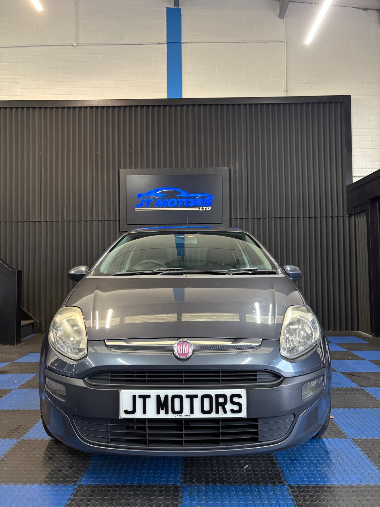 Used Fiat Punto Evo 2010 for sale - 76505537: Photo 2