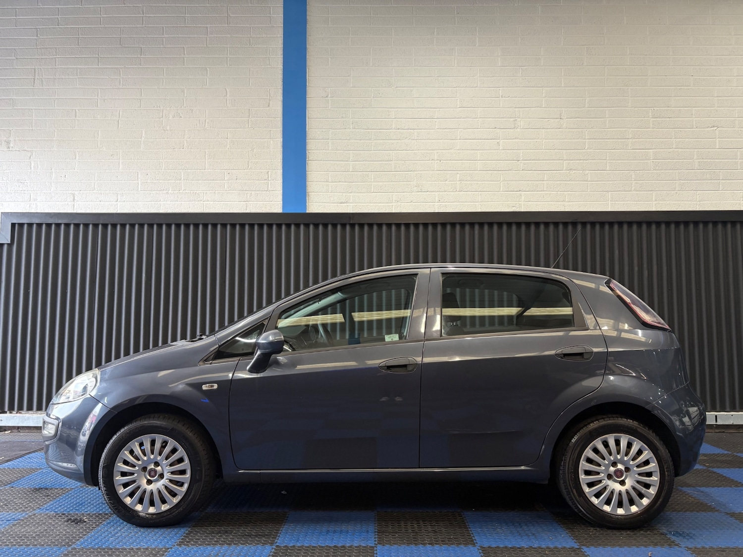 Used Fiat Punto Evo 2010 for sale - 76505537: Photo 4