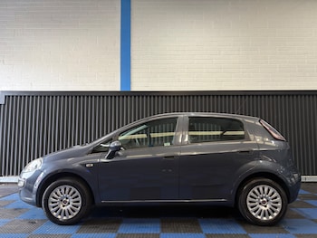 Used Fiat Punto Evo 2010 for sale - 76505537: Photo