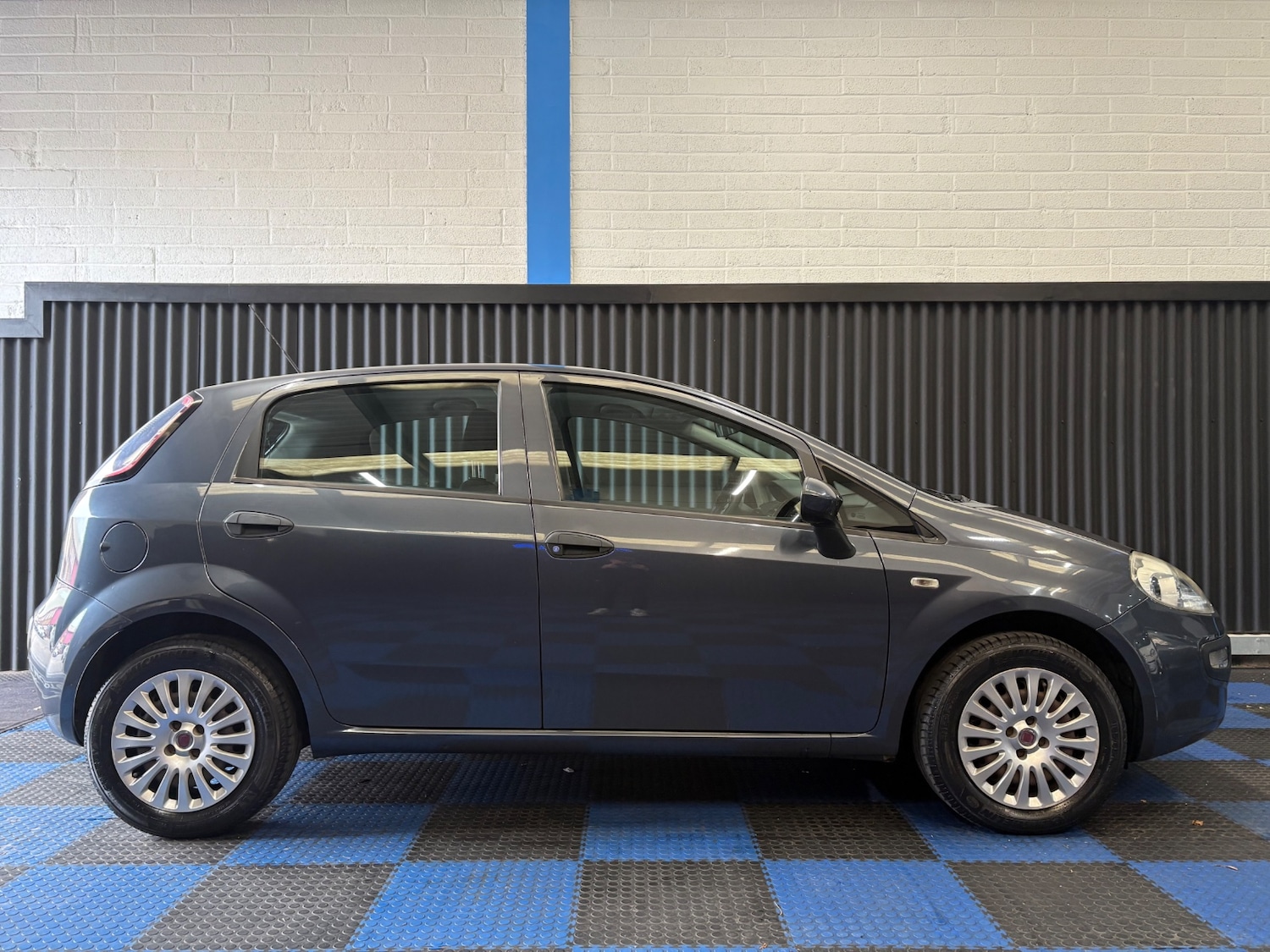 Used Fiat Punto Evo 2010 for sale - 76505537: Photo 5