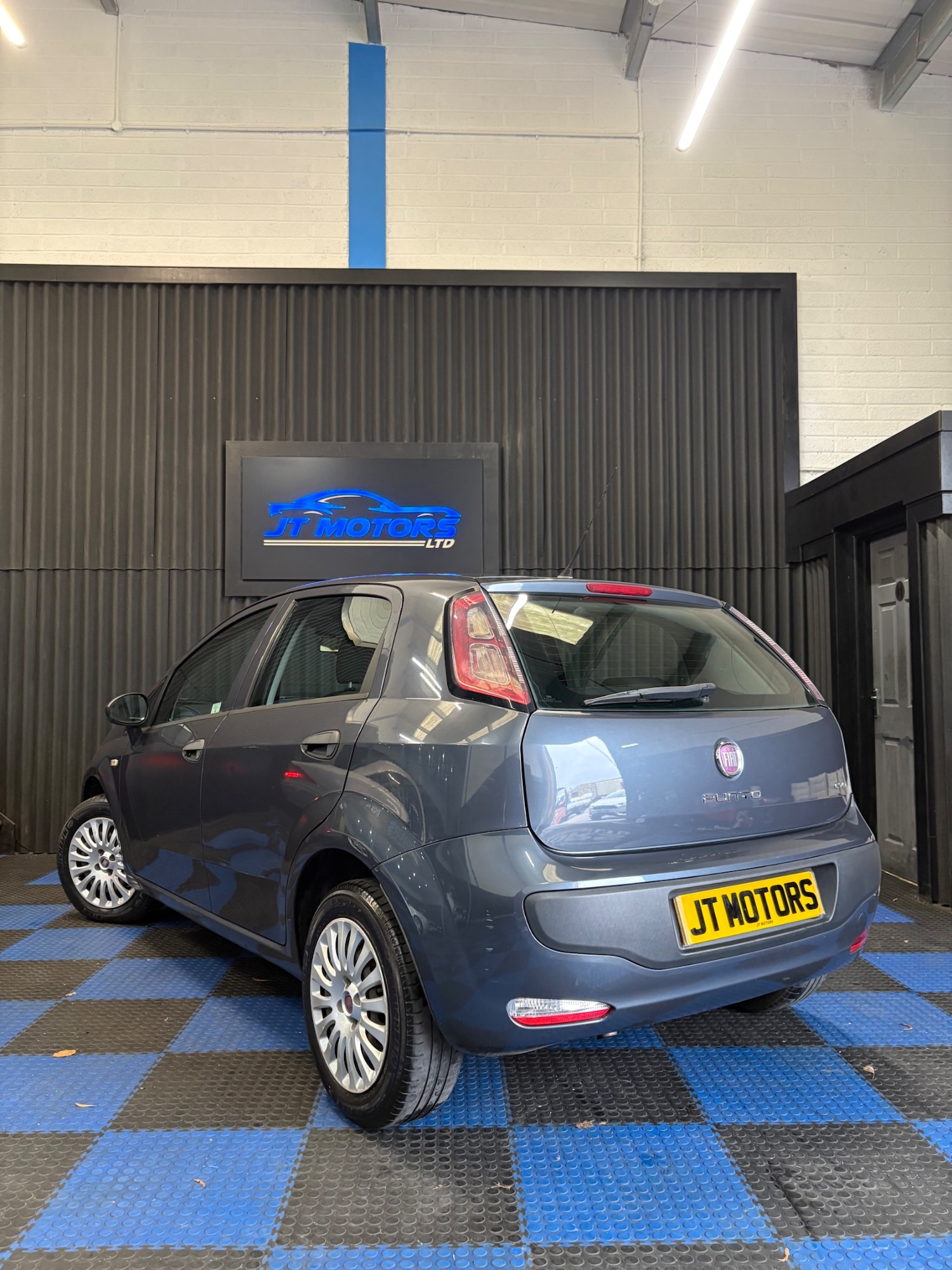 Used Fiat Punto Evo 2010 for sale - 76505537: Photo 6