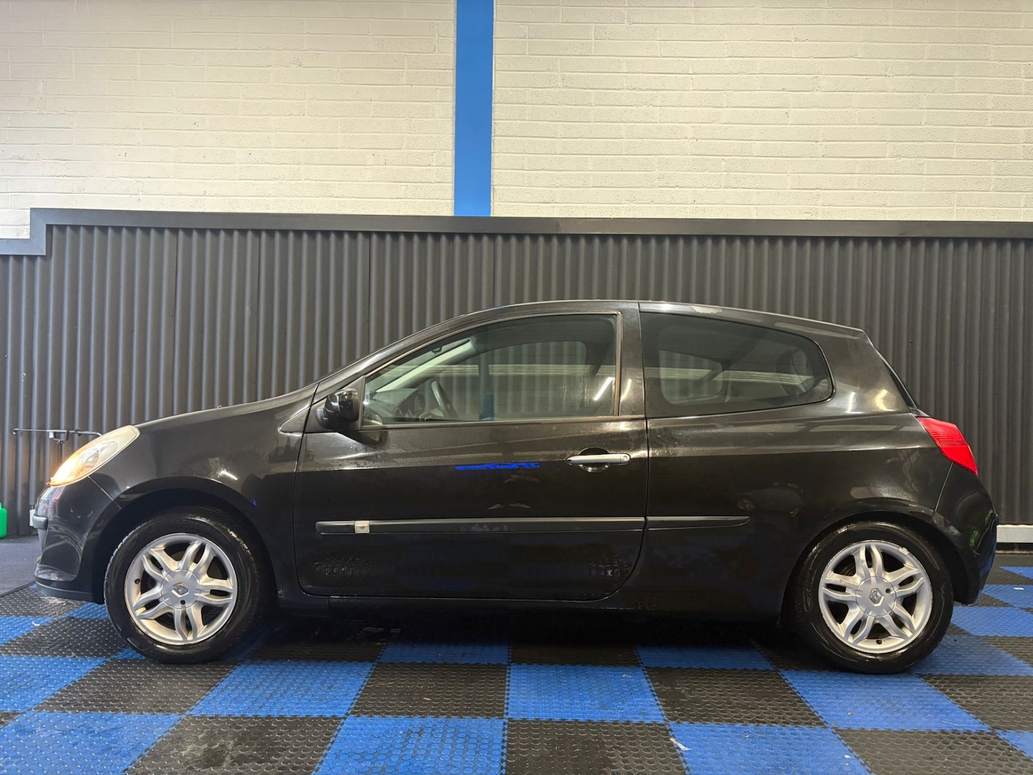 Used Renault Clio 2008 for sale - 77170627: Photo 4