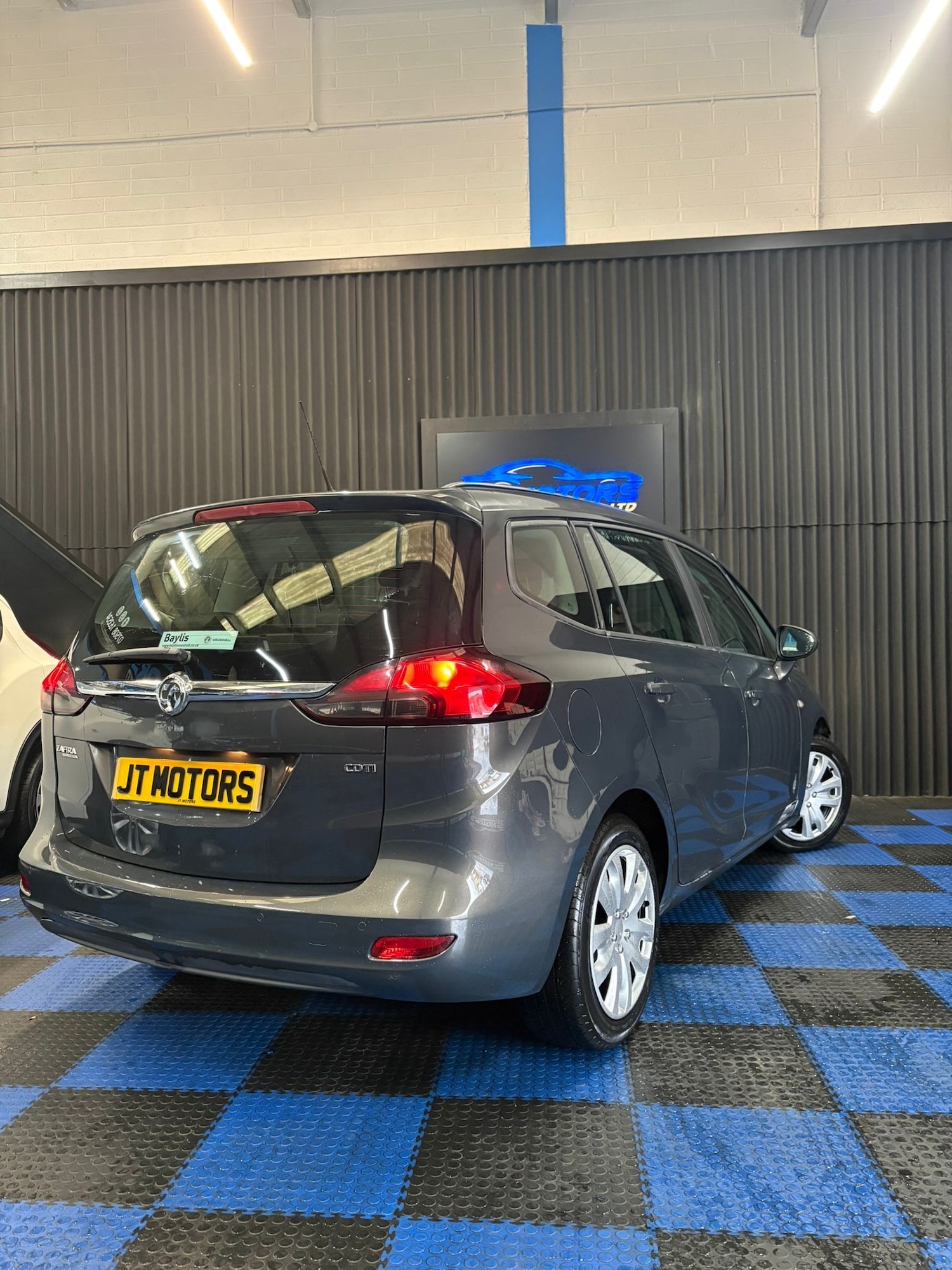 Used Vauxhall Zafira 2015 for sale - 77462288: Photo 7