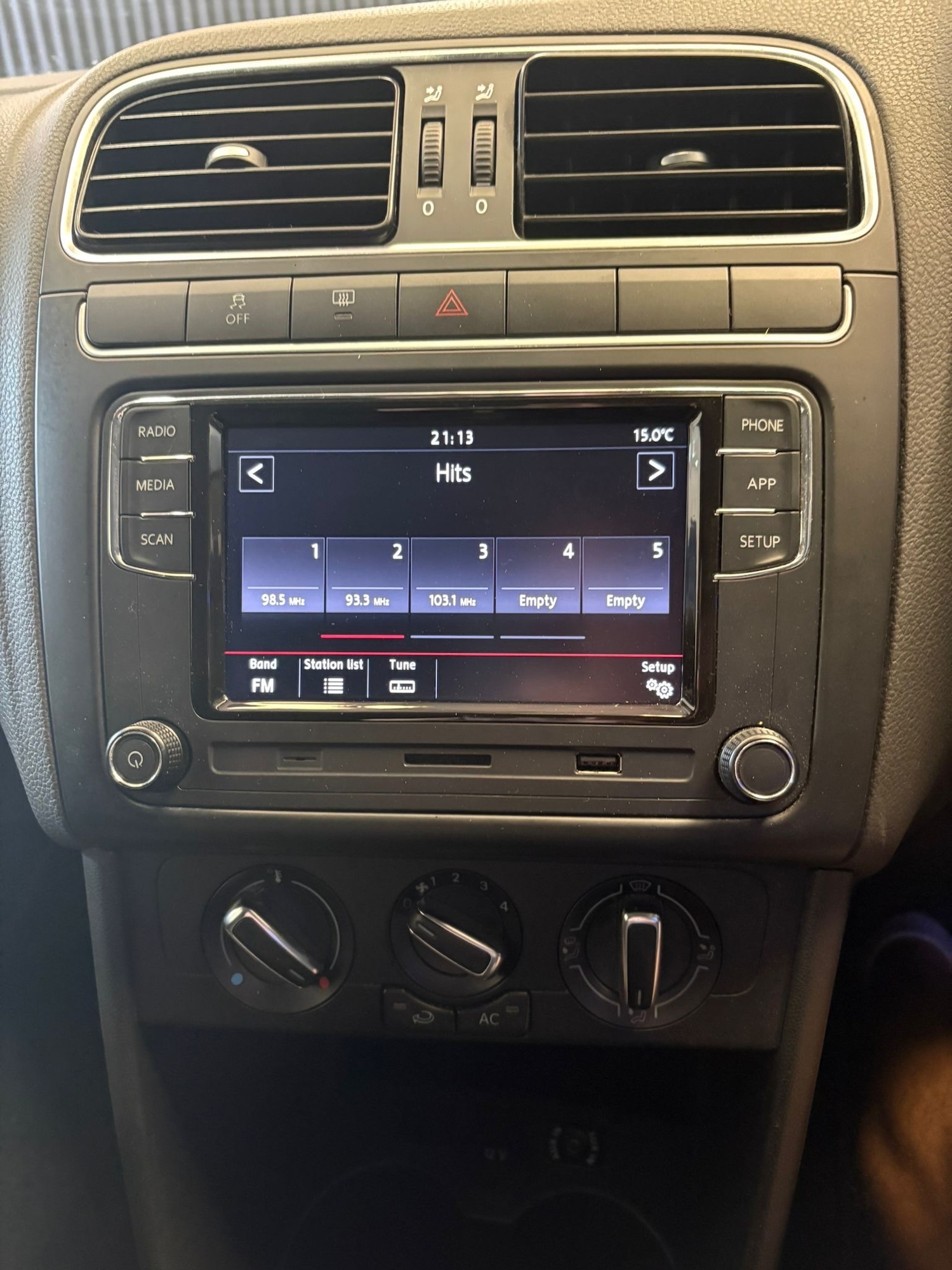 Used Volkswagen Polo 2011 for sale - 78167949: Photo 19