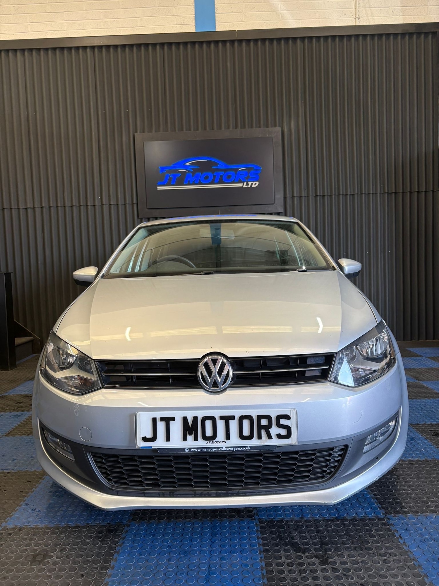 Used Volkswagen Polo 2011 for sale - 78167949: Photo 2