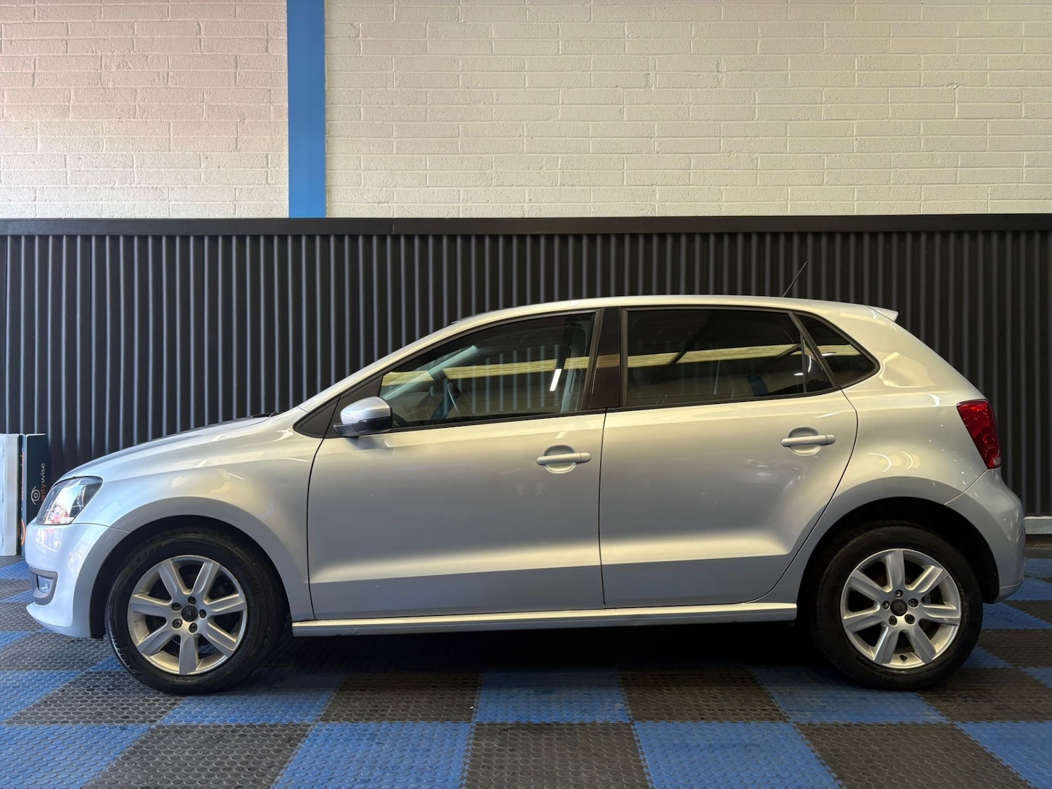 Used Volkswagen Polo 2011 for sale - 78167949: Photo 5