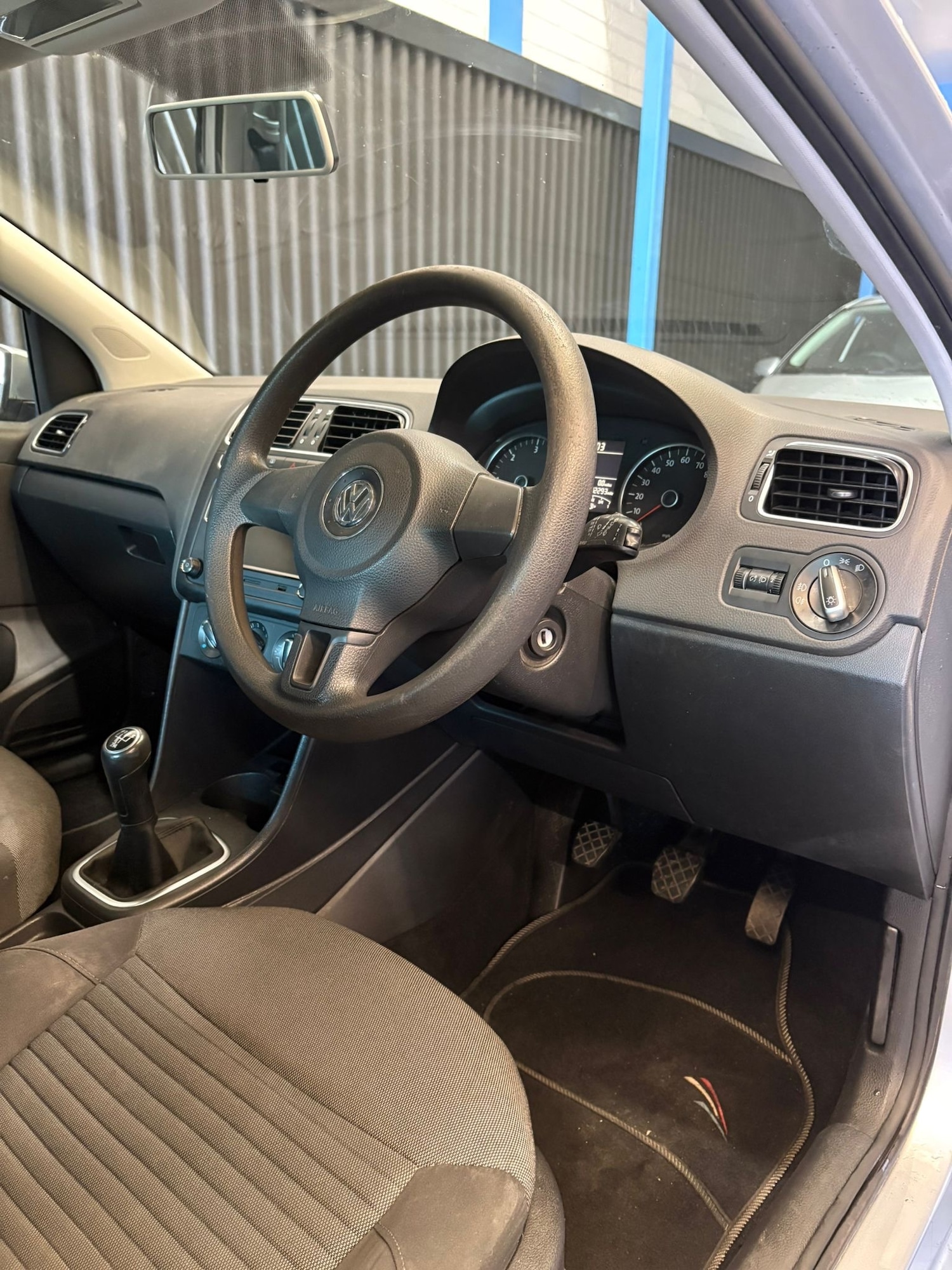 Used Volkswagen Polo 2011 for sale - 78167949: Photo 9