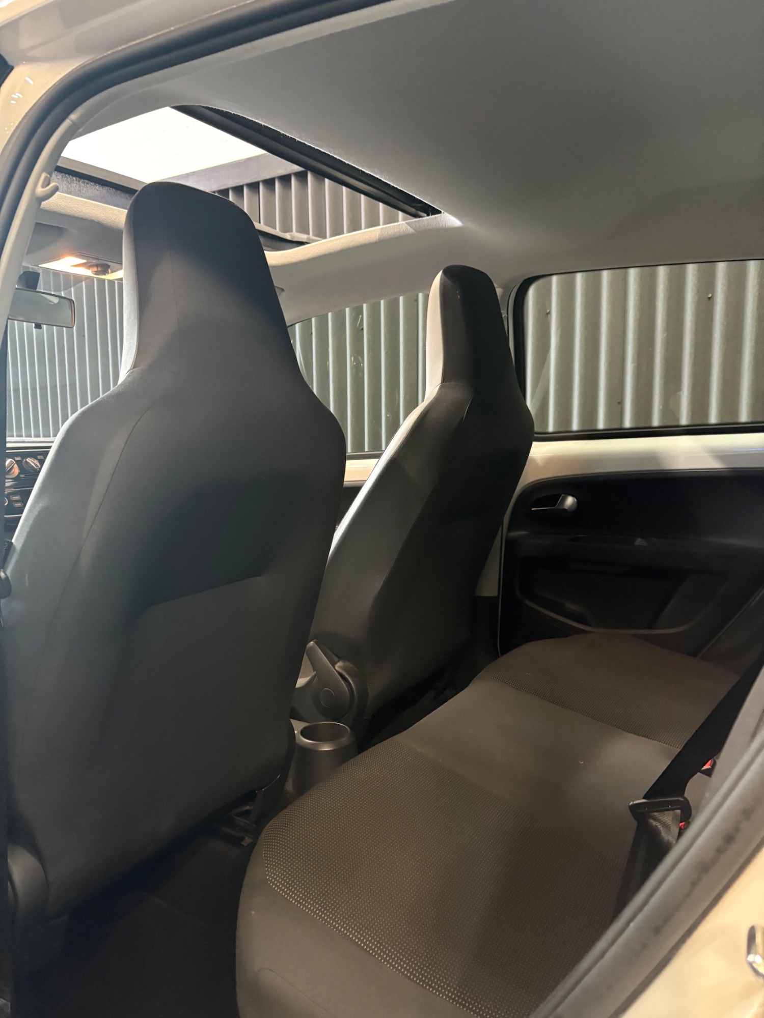 Used Volkswagen up! 2014 for sale - 76404524: Photo 17