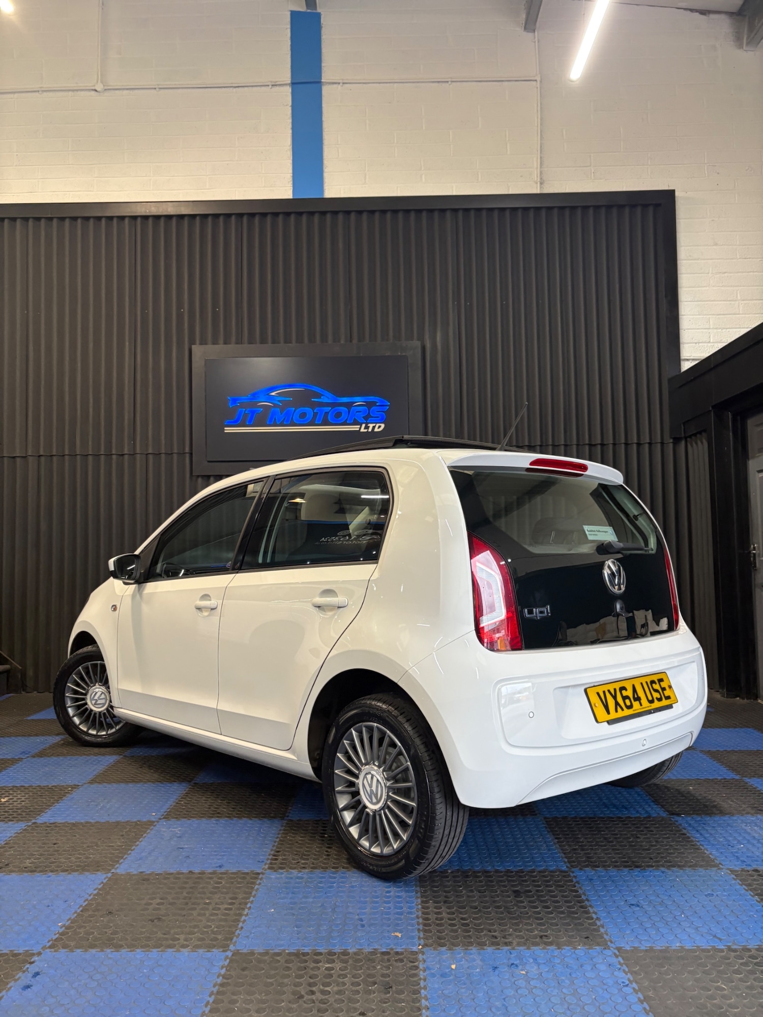 Used Volkswagen up! 2014 for sale - 76404524: Photo 6