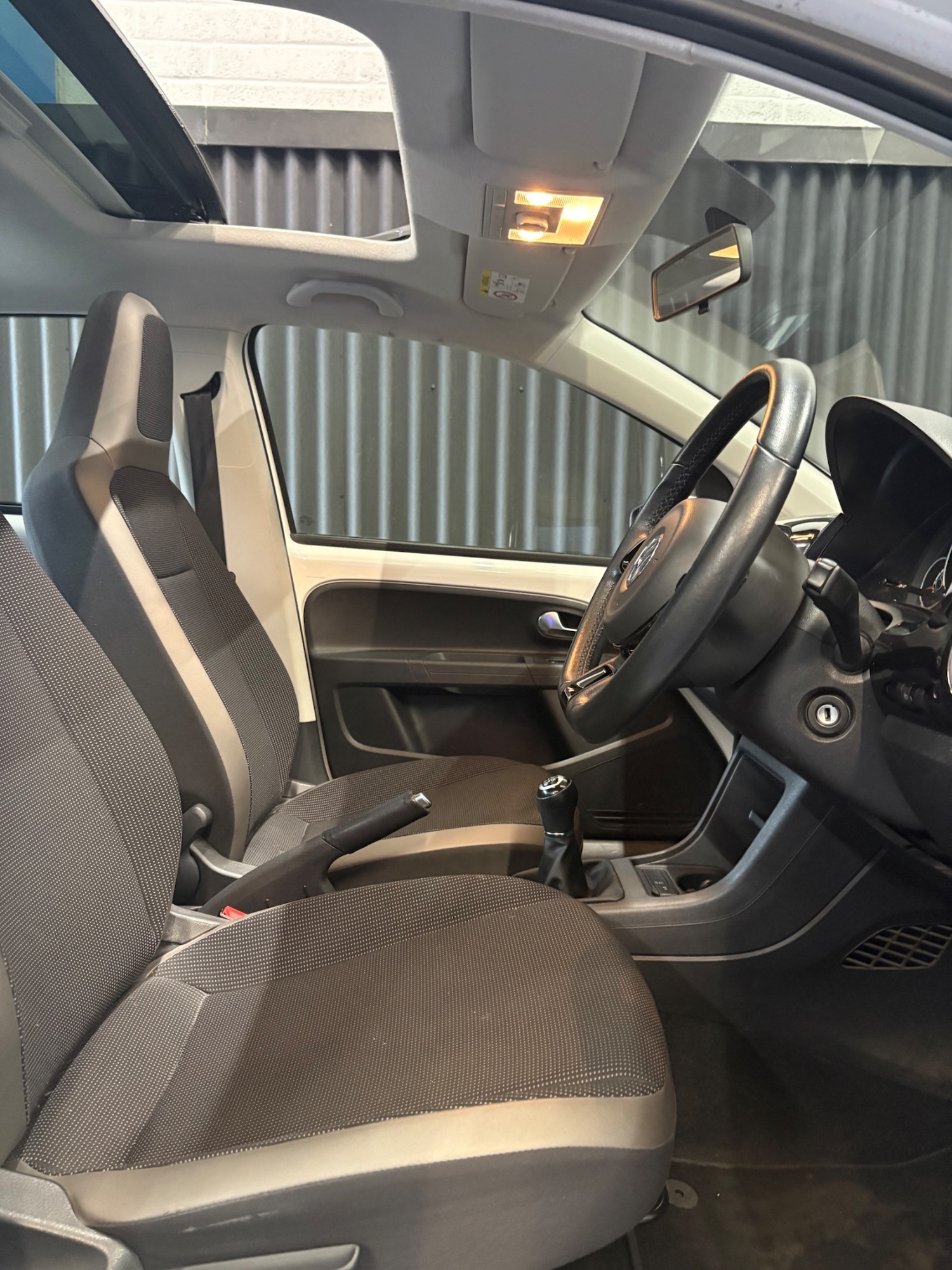 Used Volkswagen up! 2014 for sale - 76404524: Photo 9