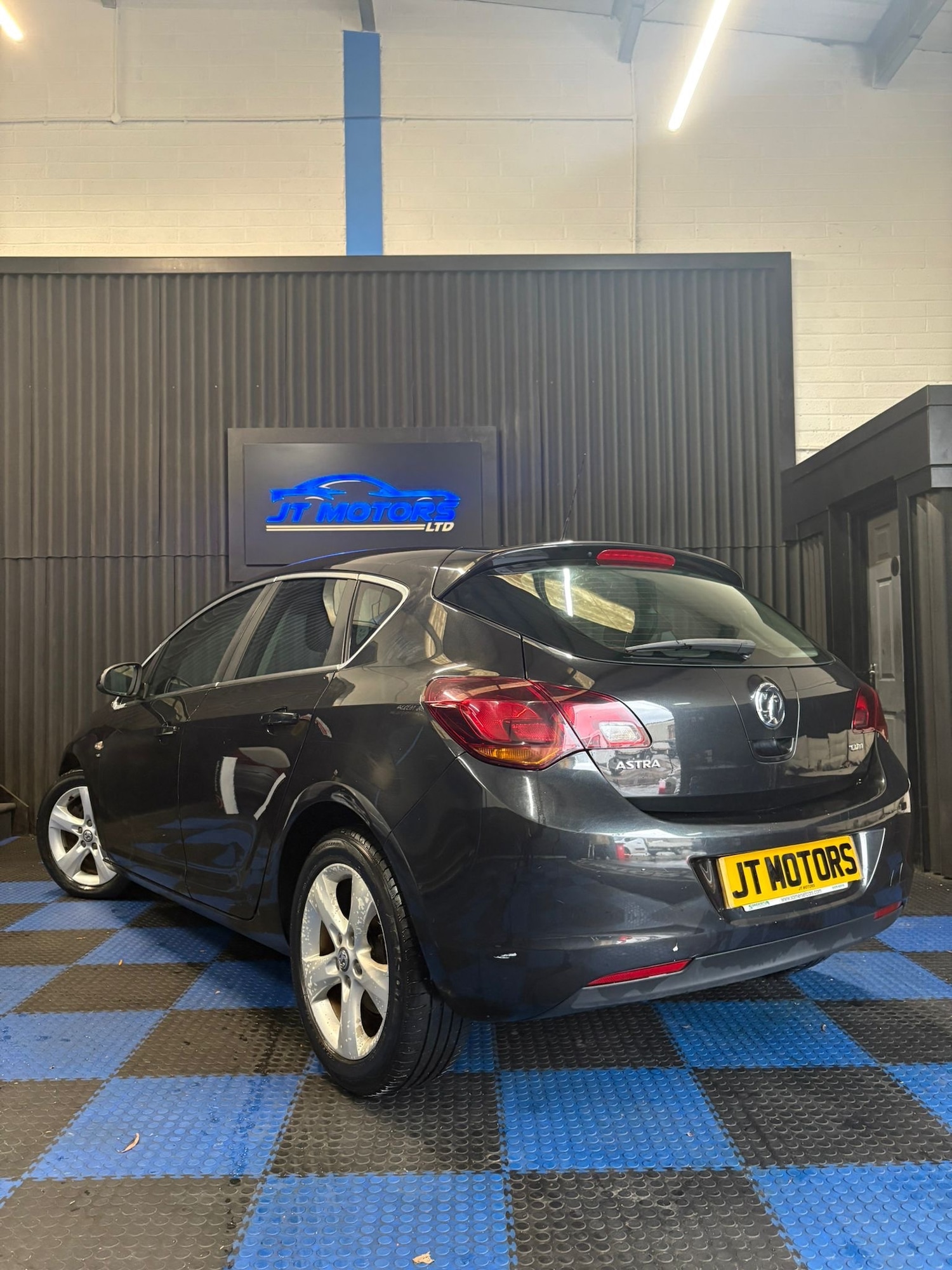 Used Vauxhall Astra 2012 for sale - 76559590: Photo 6