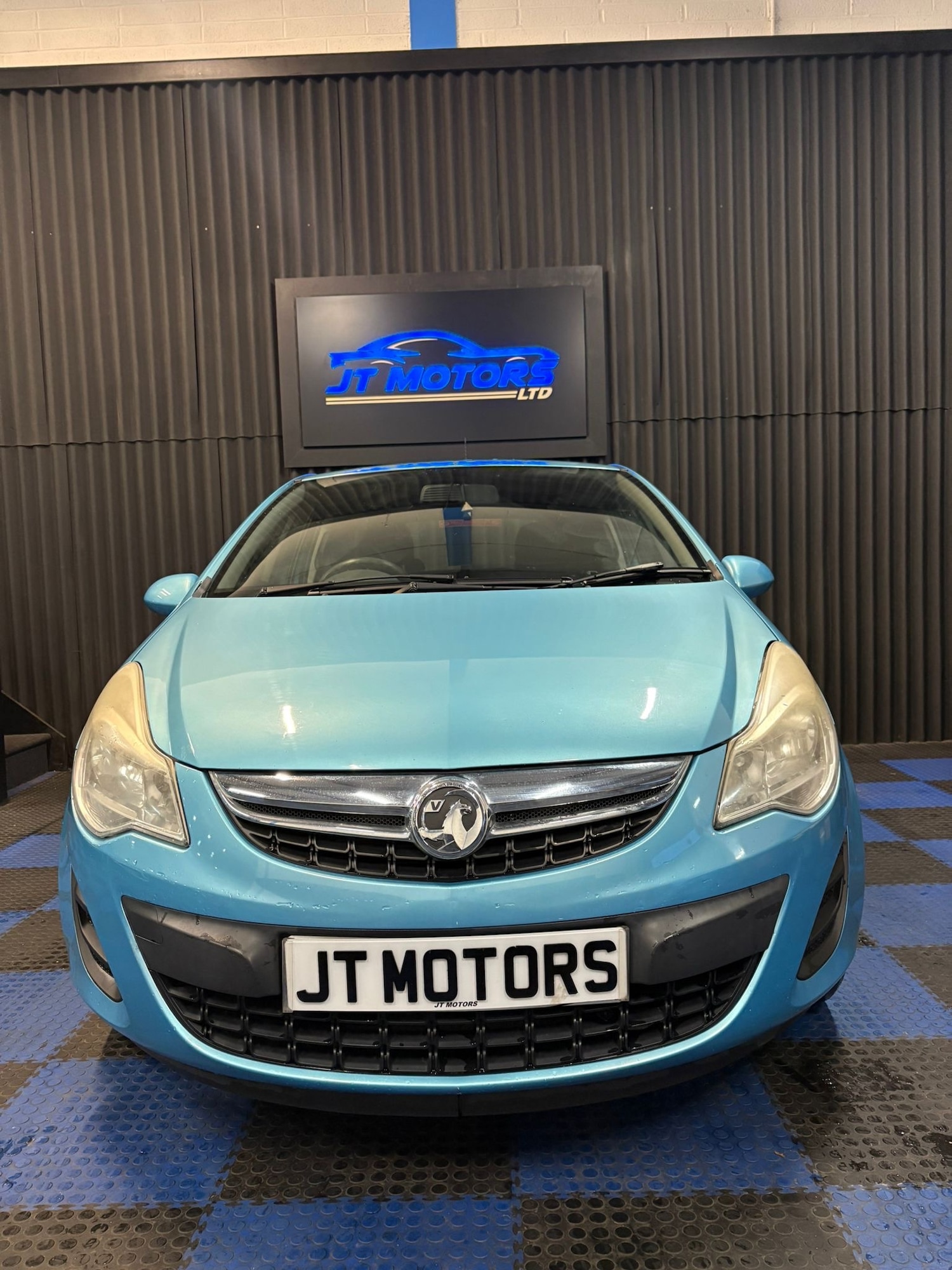 Used Vauxhall Corsa 2012 for sale - 77548672: Photo 2