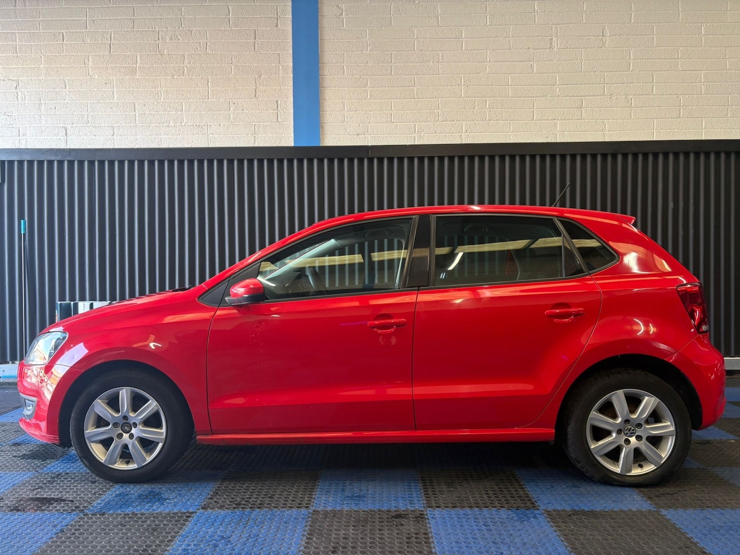 Used Volkswagen Polo 2012 for sale - 78167839: Photo 4