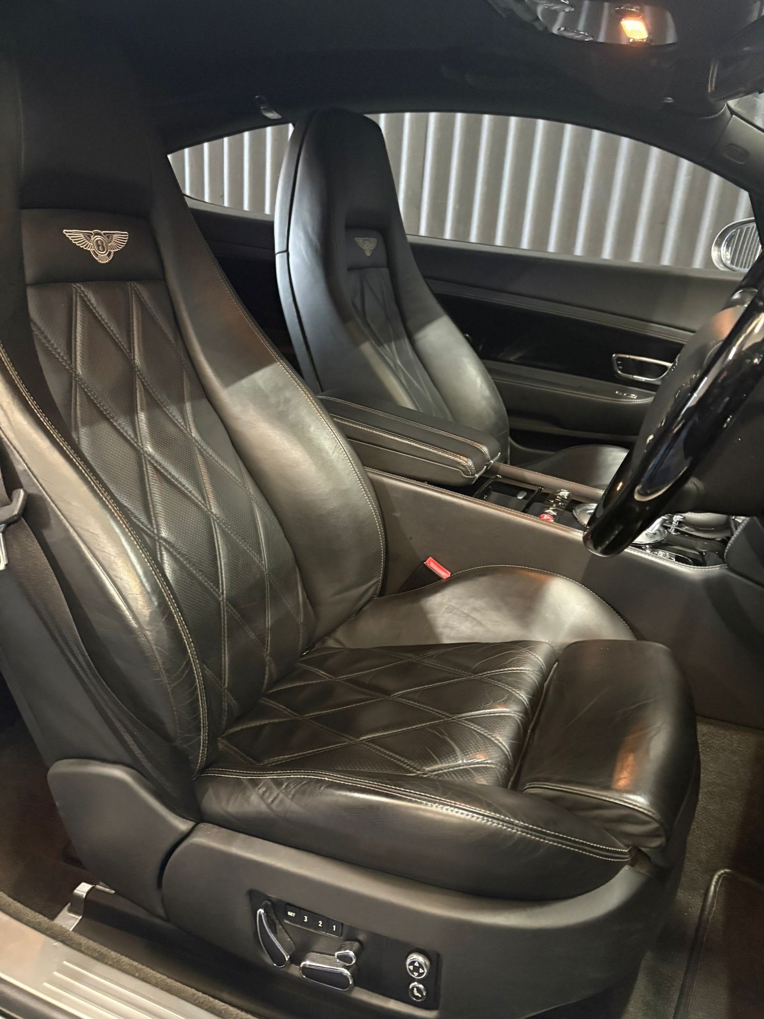 Used Bentley Continental 2008 for sale - 76568693: Photo 11