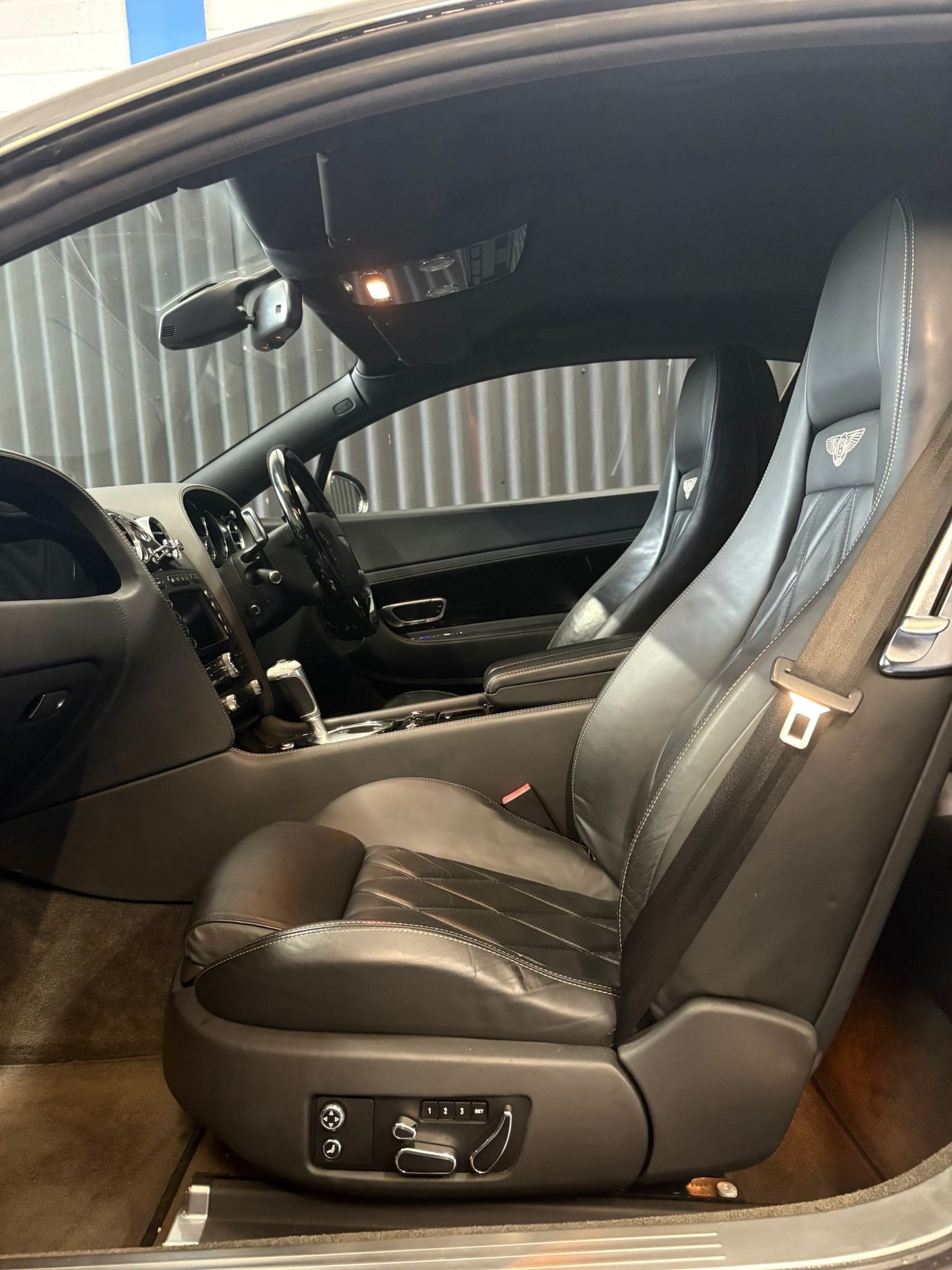 Used Bentley Continental 2008 for sale - 76568693: Photo 12