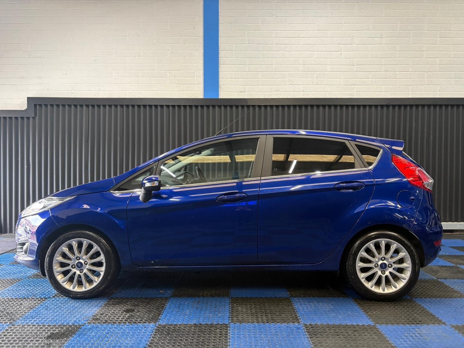 Used Ford Fiesta 2015 for sale - 77508245: Photo 5