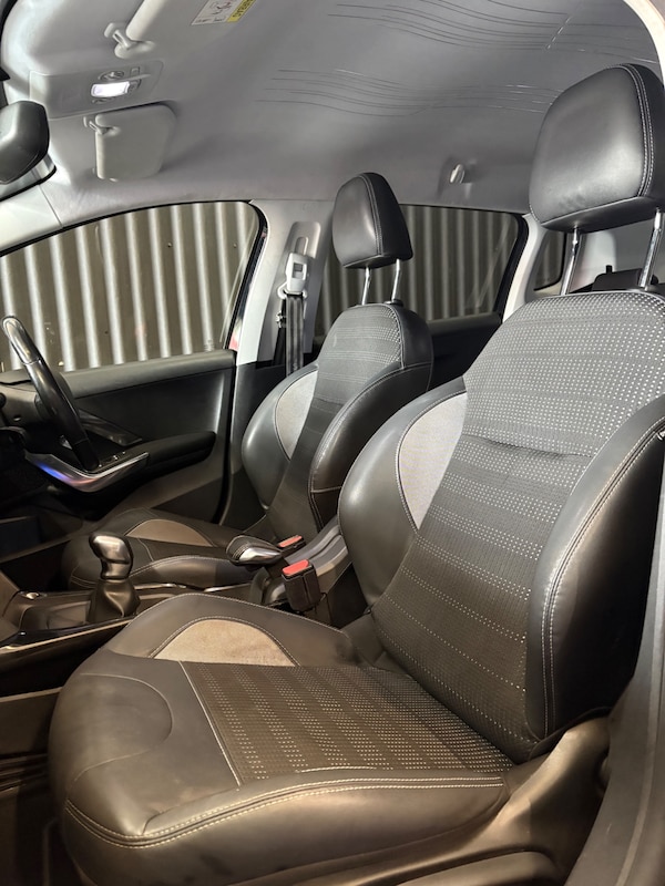 Used Peugeot 2008 2015 for sale - 75997221: Photo 16