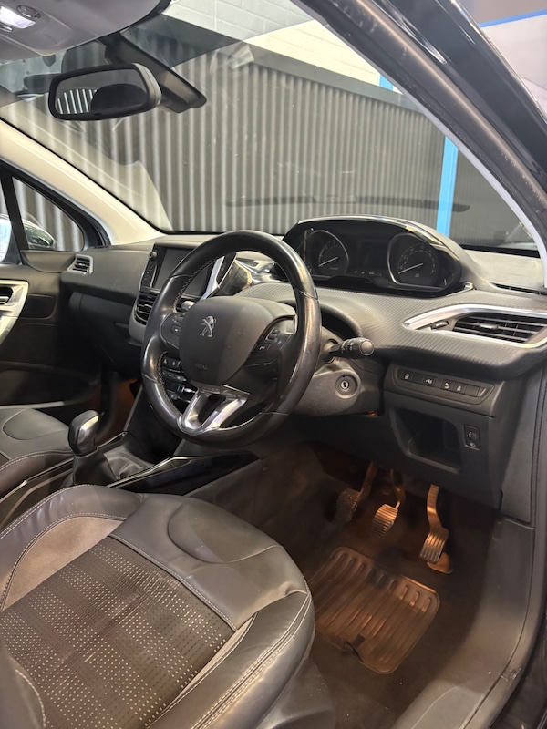 Used Peugeot 2008 2015 for sale - 75997221: Photo 9
