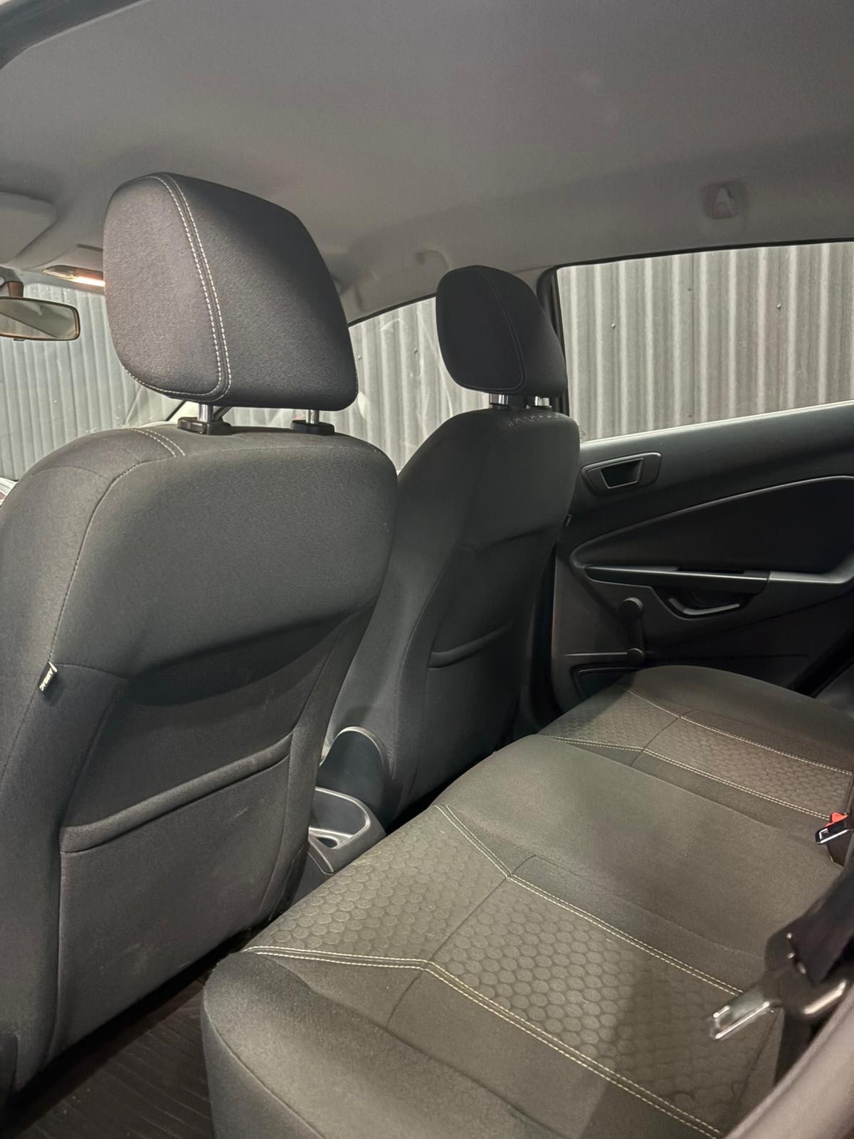 Used Ford Fiesta 2010 for sale - 76740951: Photo 16