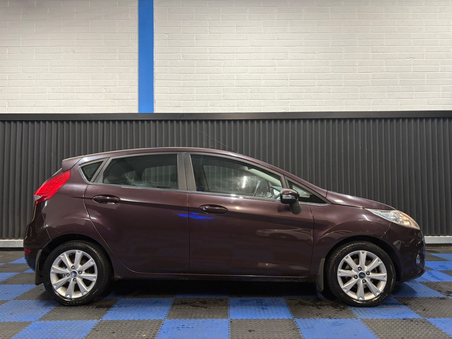 Used Ford Fiesta 2010 for sale - 76740951: Photo 4