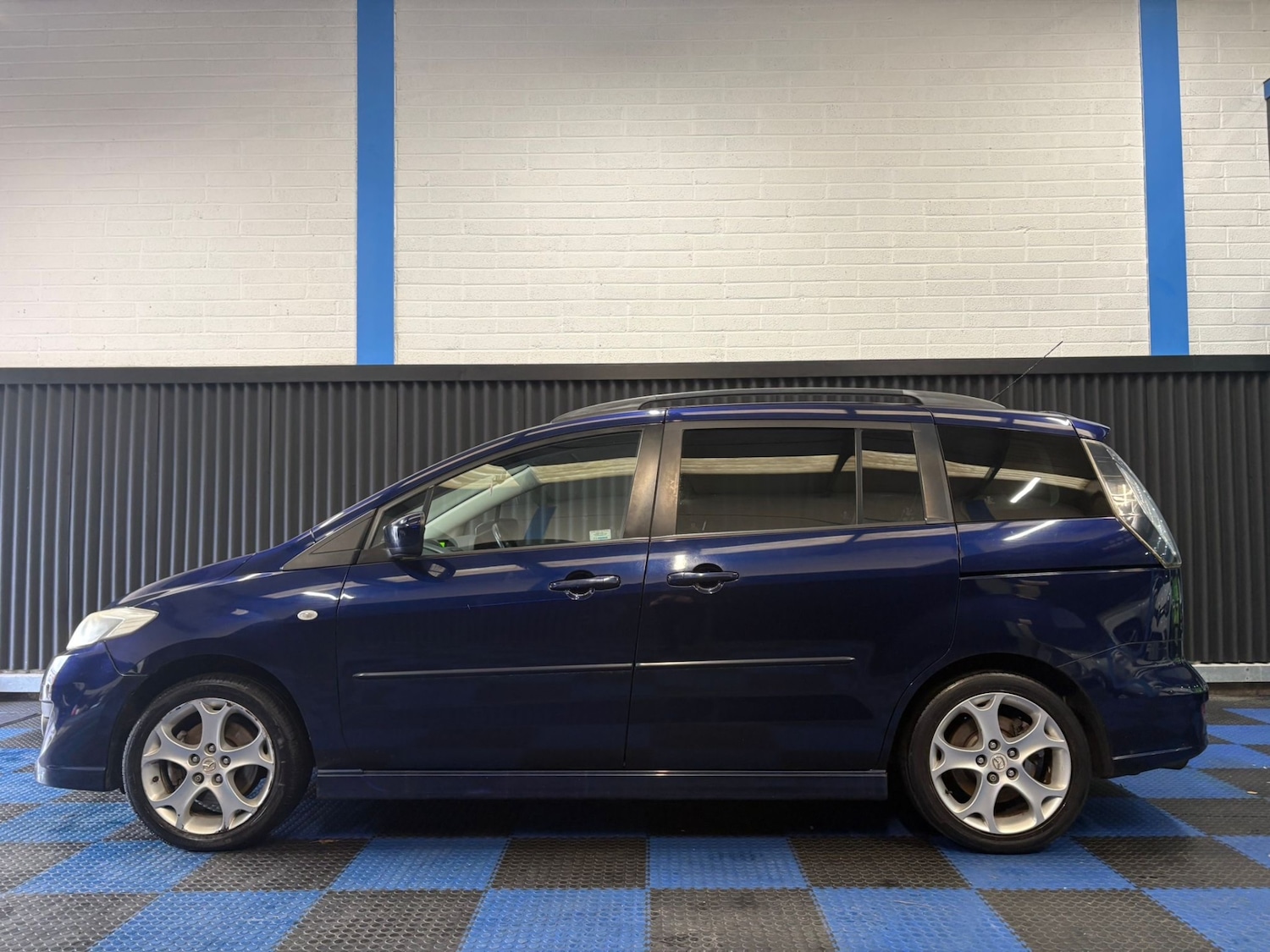 Used Mazda Mazda5 2010 for sale - 77393058: Photo 4