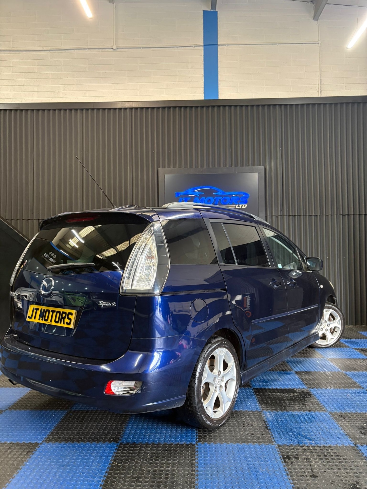 Used Mazda Mazda5 2010 for sale - 77393058: Photo 6