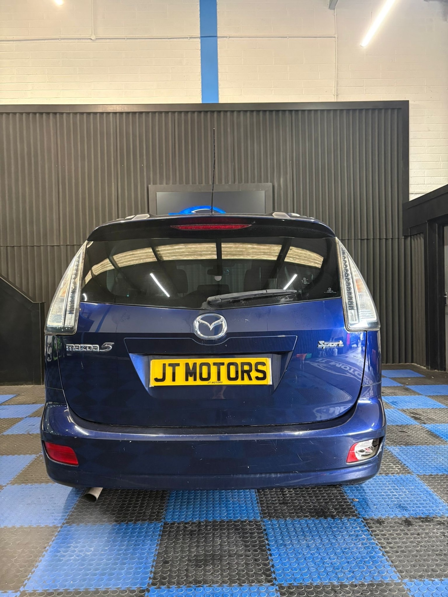 Used Mazda Mazda5 2010 for sale - 77393058: Photo 7