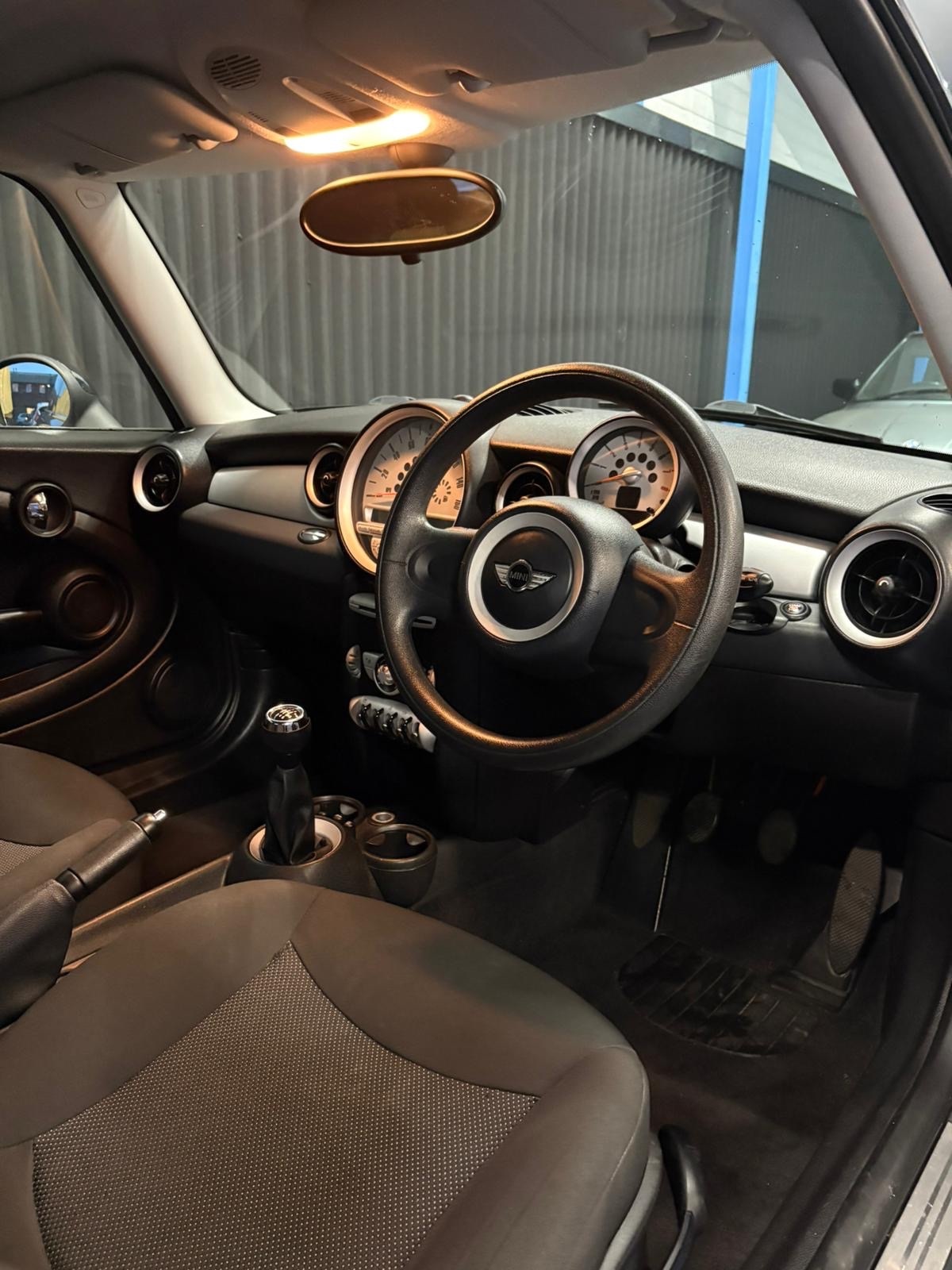 Used MINI Hatch 2009 for sale - 76559610: Photo 8