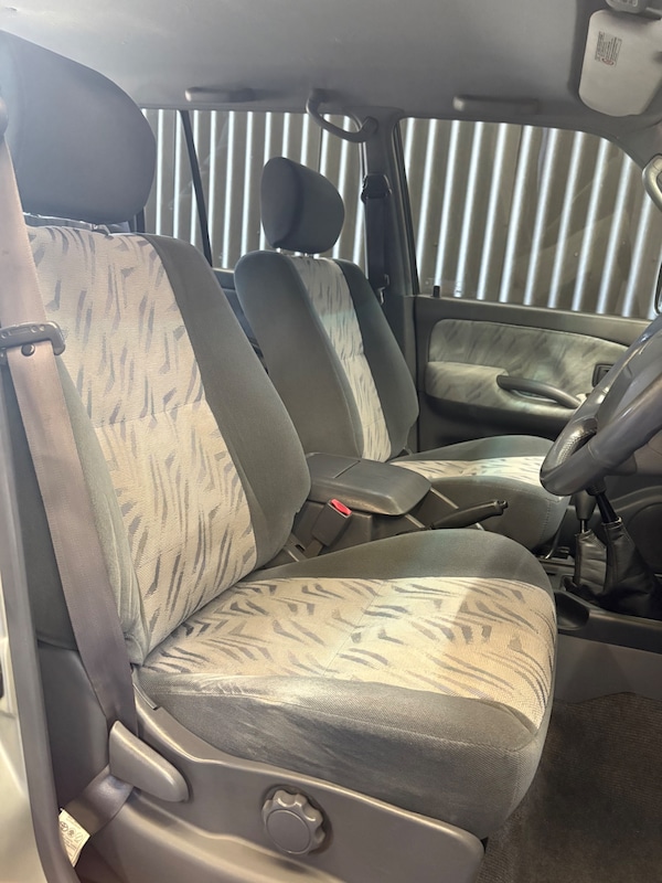 Used Toyota Landcruiser Colorado 2001 for sale - 76070621: Photo 11