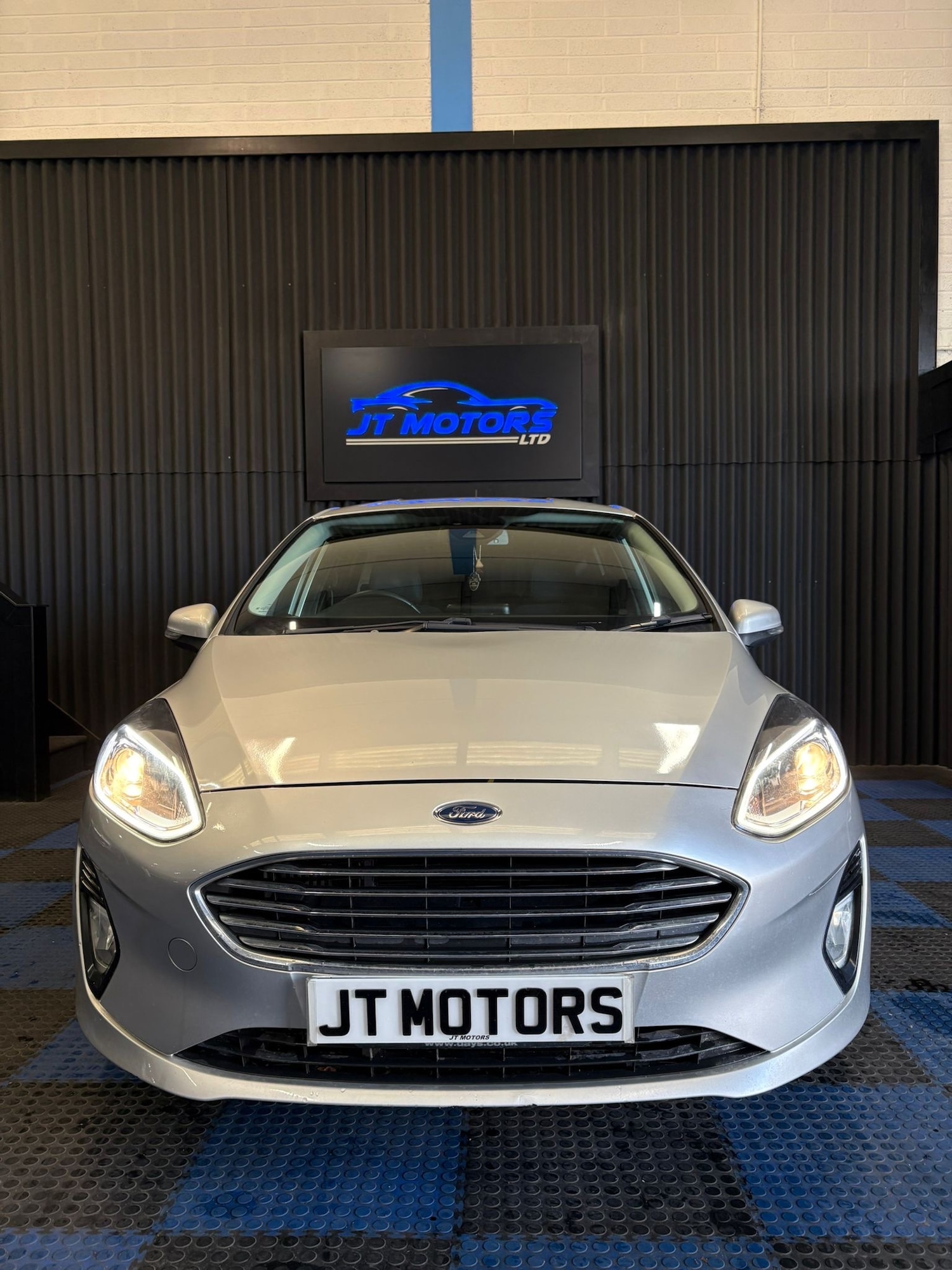 Used Ford Fiesta 2018 for sale - 78014654: Photo 2