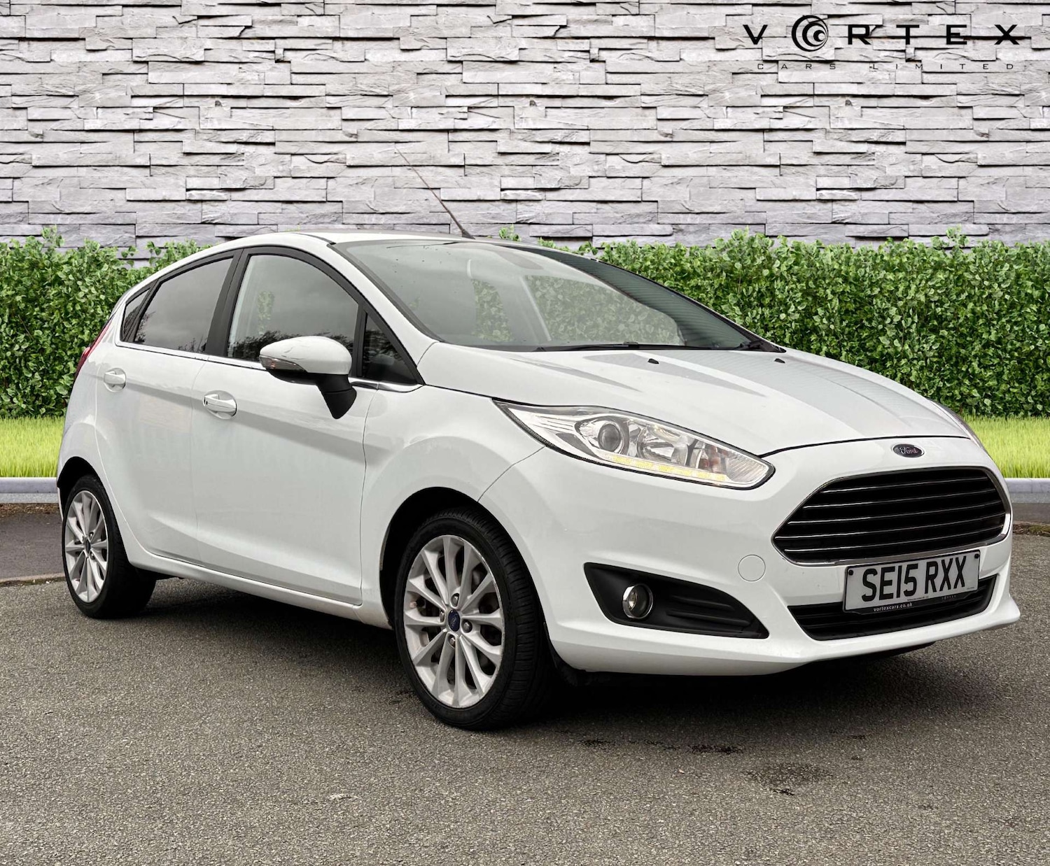 Used Ford Fiesta 2015 for sale - 76220572: Photo 1
